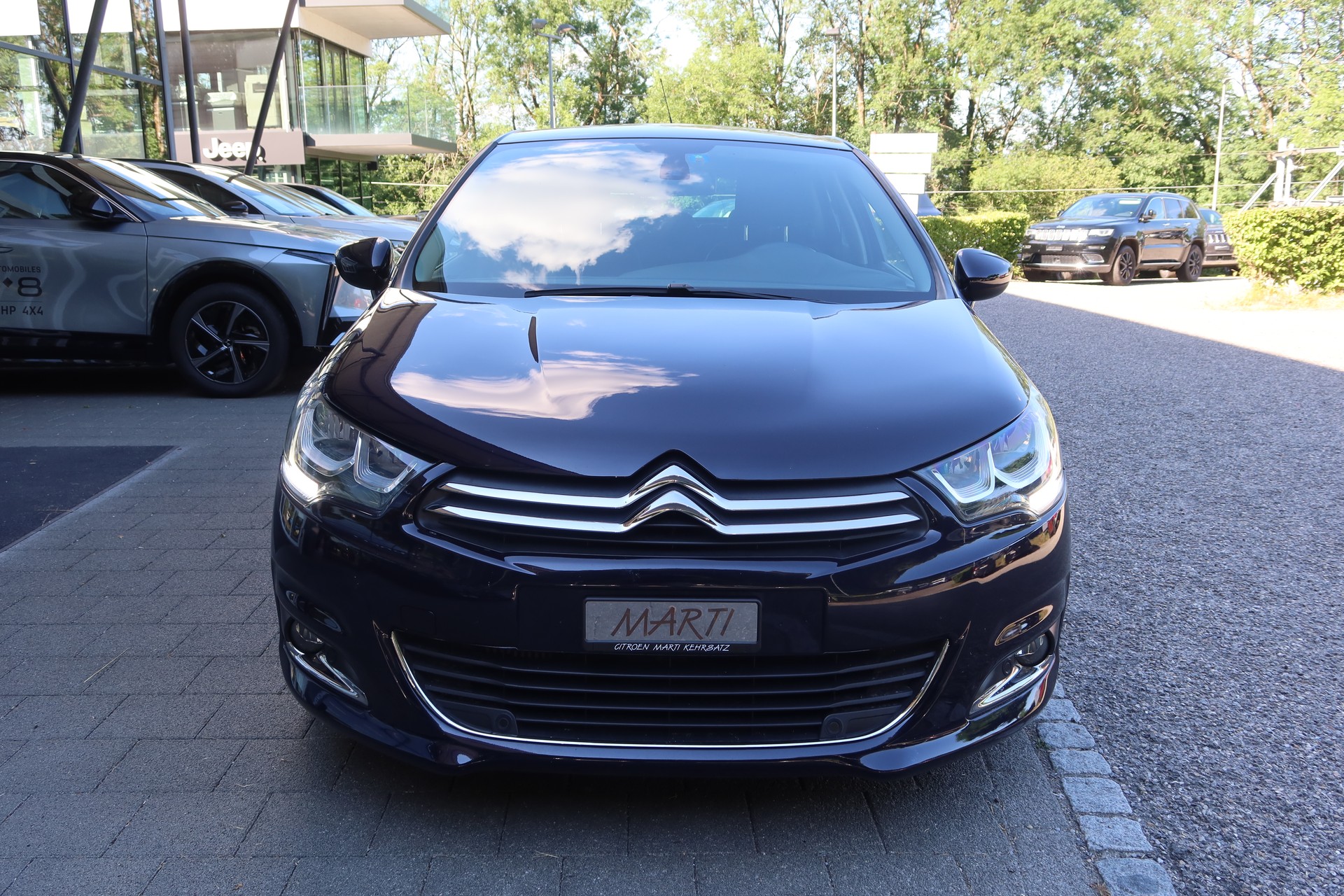 CITROEN C4 1.2 Pure Tech Shine-image-1