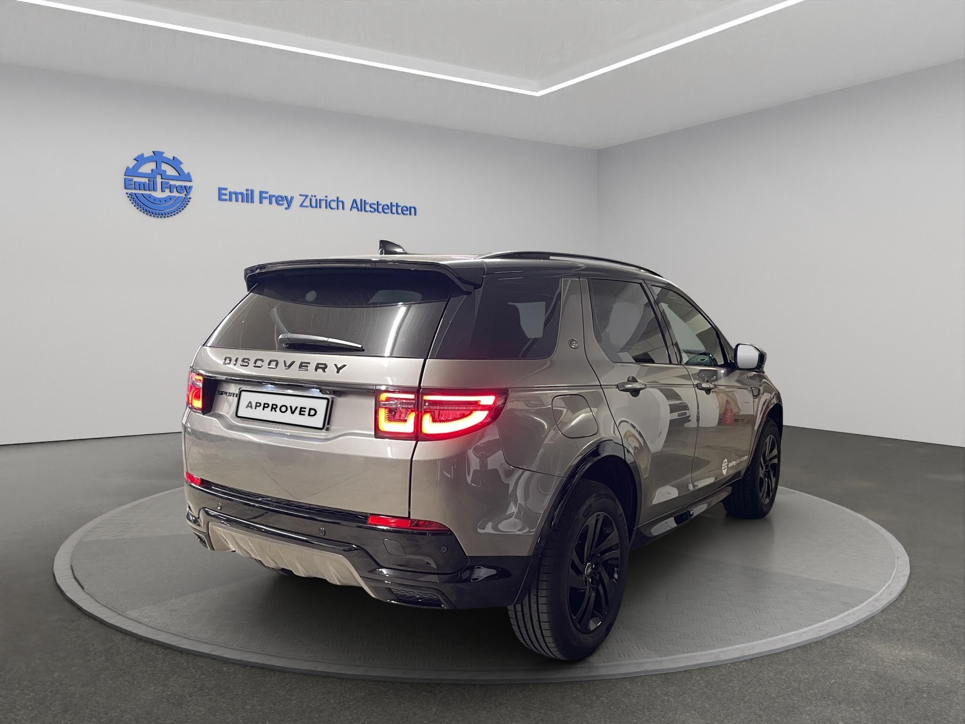 LAND ROVER Discovery Sport 2.0 D I4 165 Dynamic SE-image-1