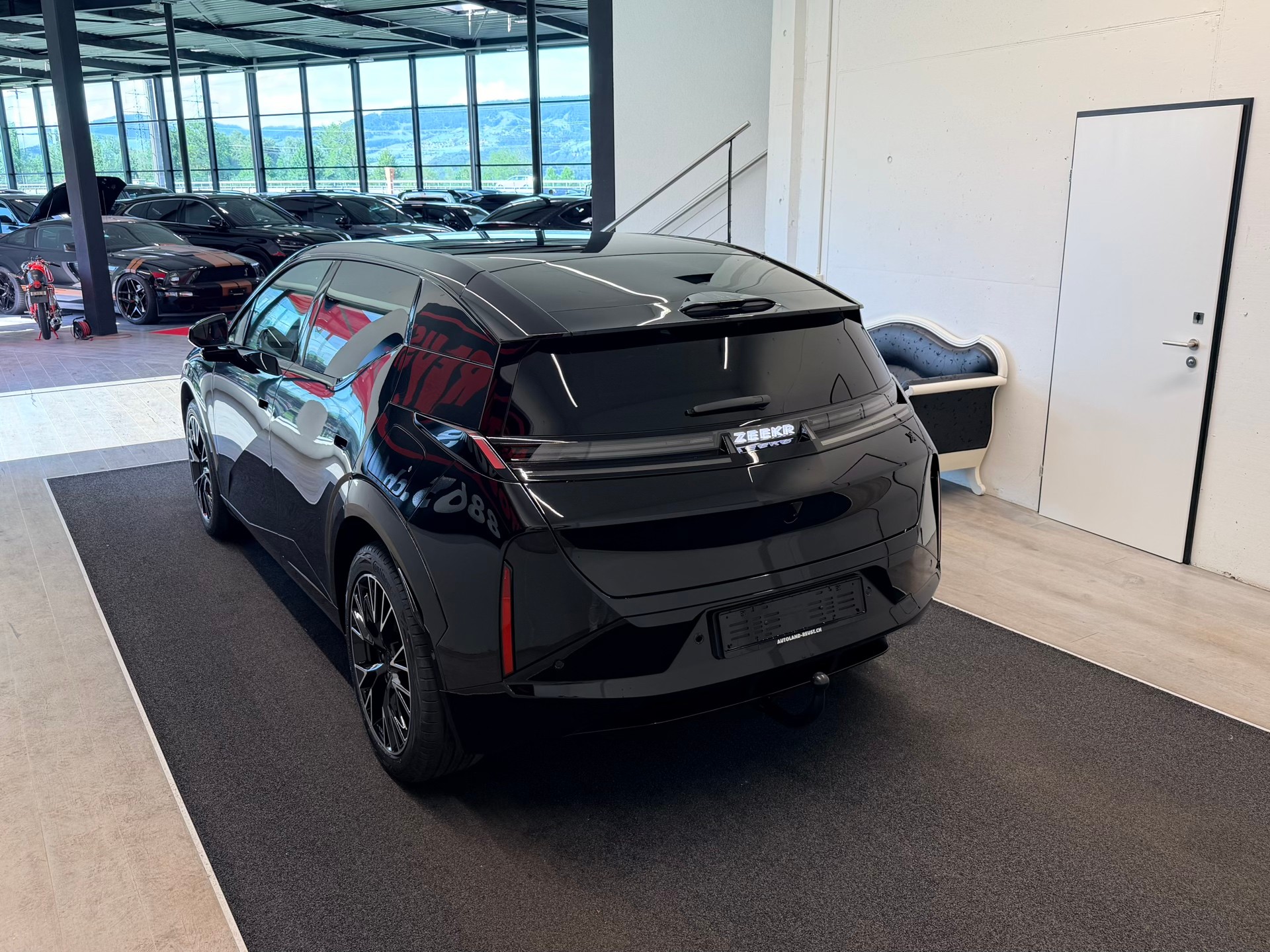 ZEEKR X 69kWh Privilege AWD-image-9