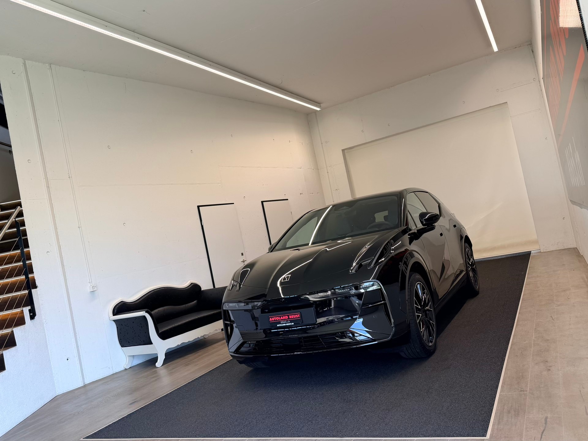 ZEEKR X 69kWh Privilege AWD-image-2