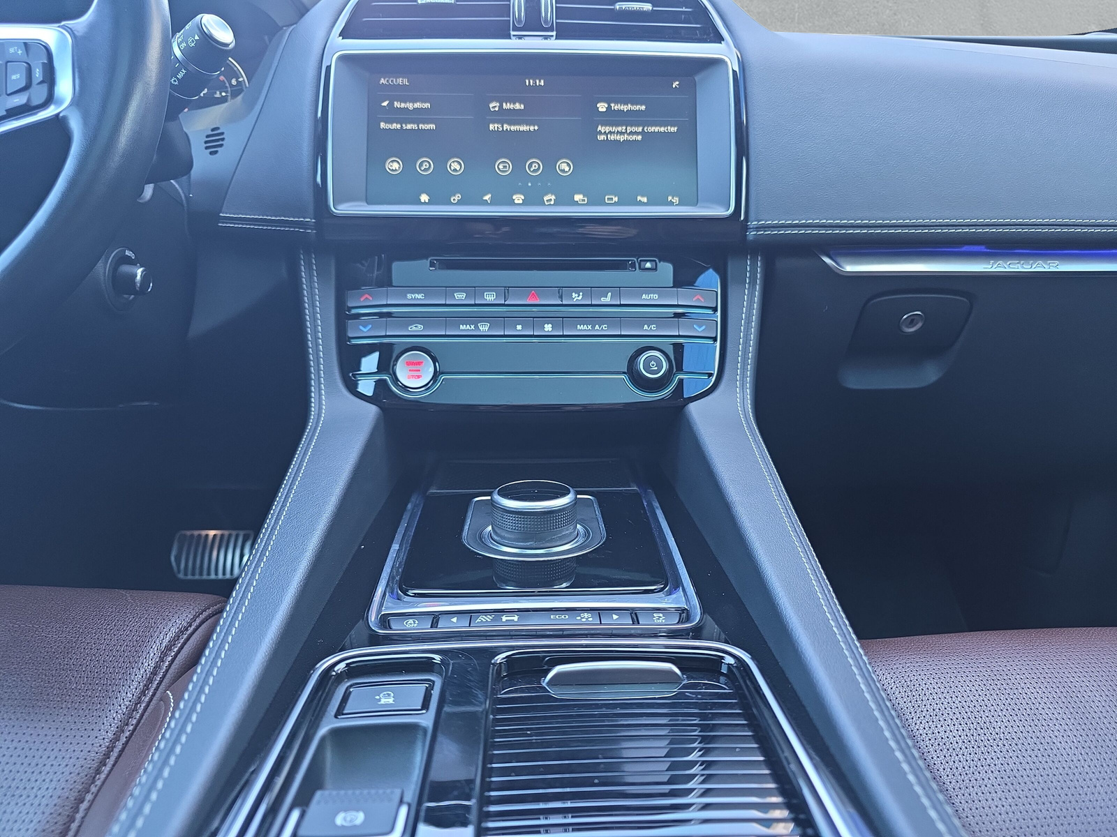 JAGUAR F-Pace 3.0 V6 S/C S AWD (CH)-image-17
