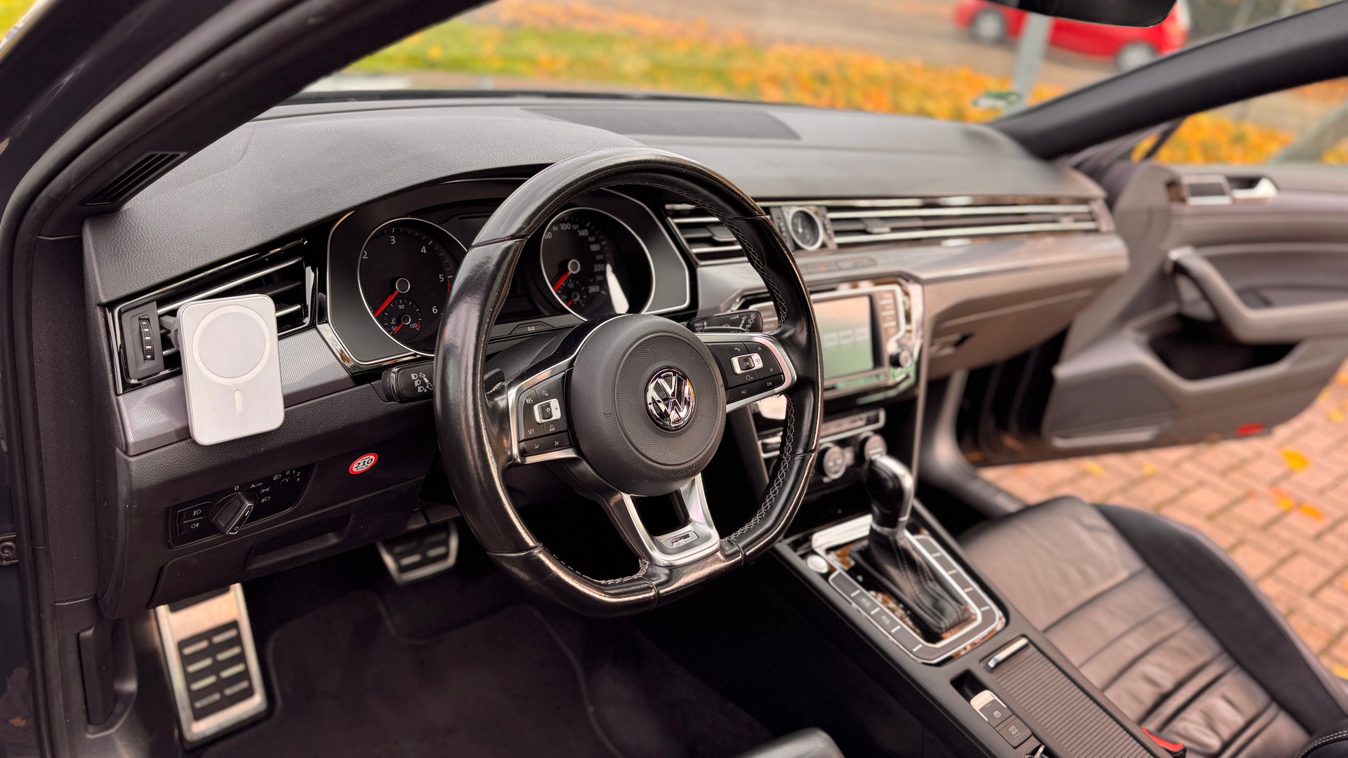 VW RLine-image-2