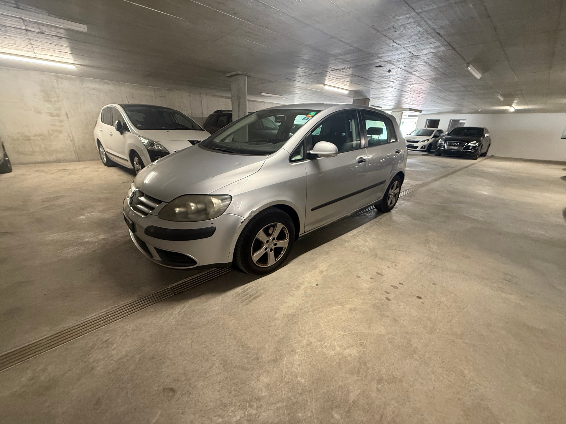 VW Golf Plus 1.6 FSI Sportline-image-7