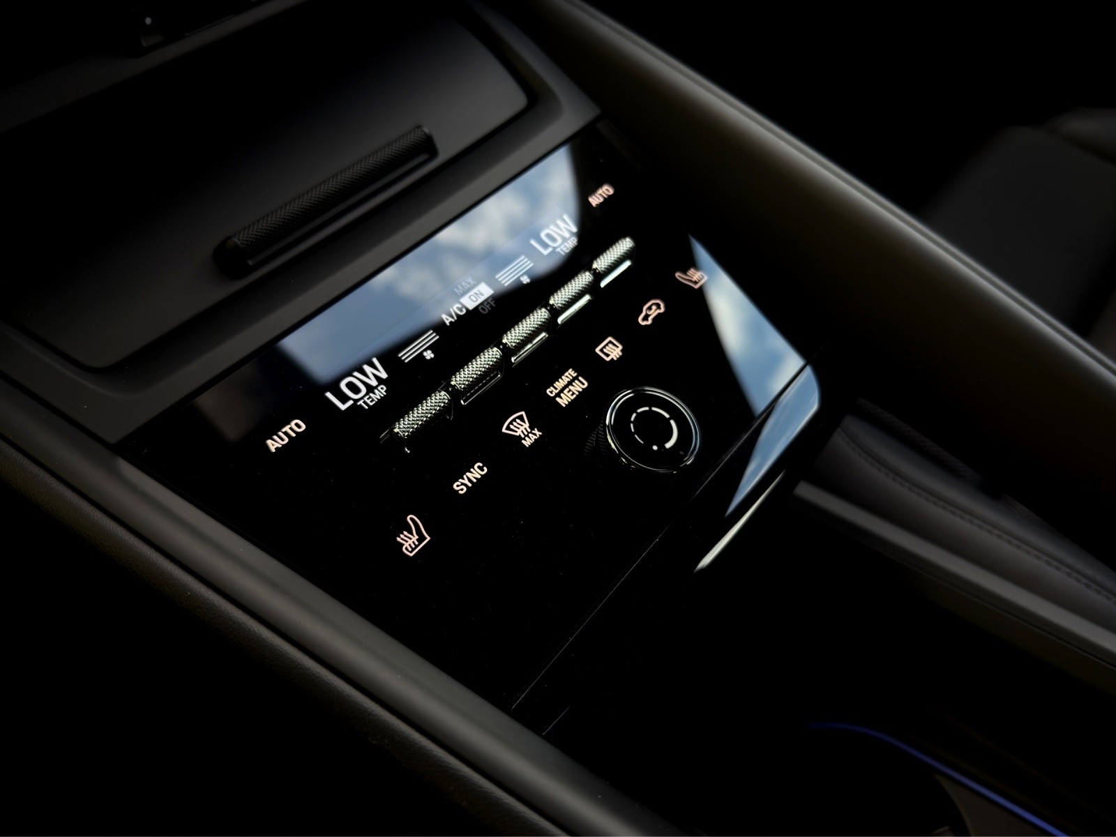PORSCHE Macan 4 100kWh-image-14