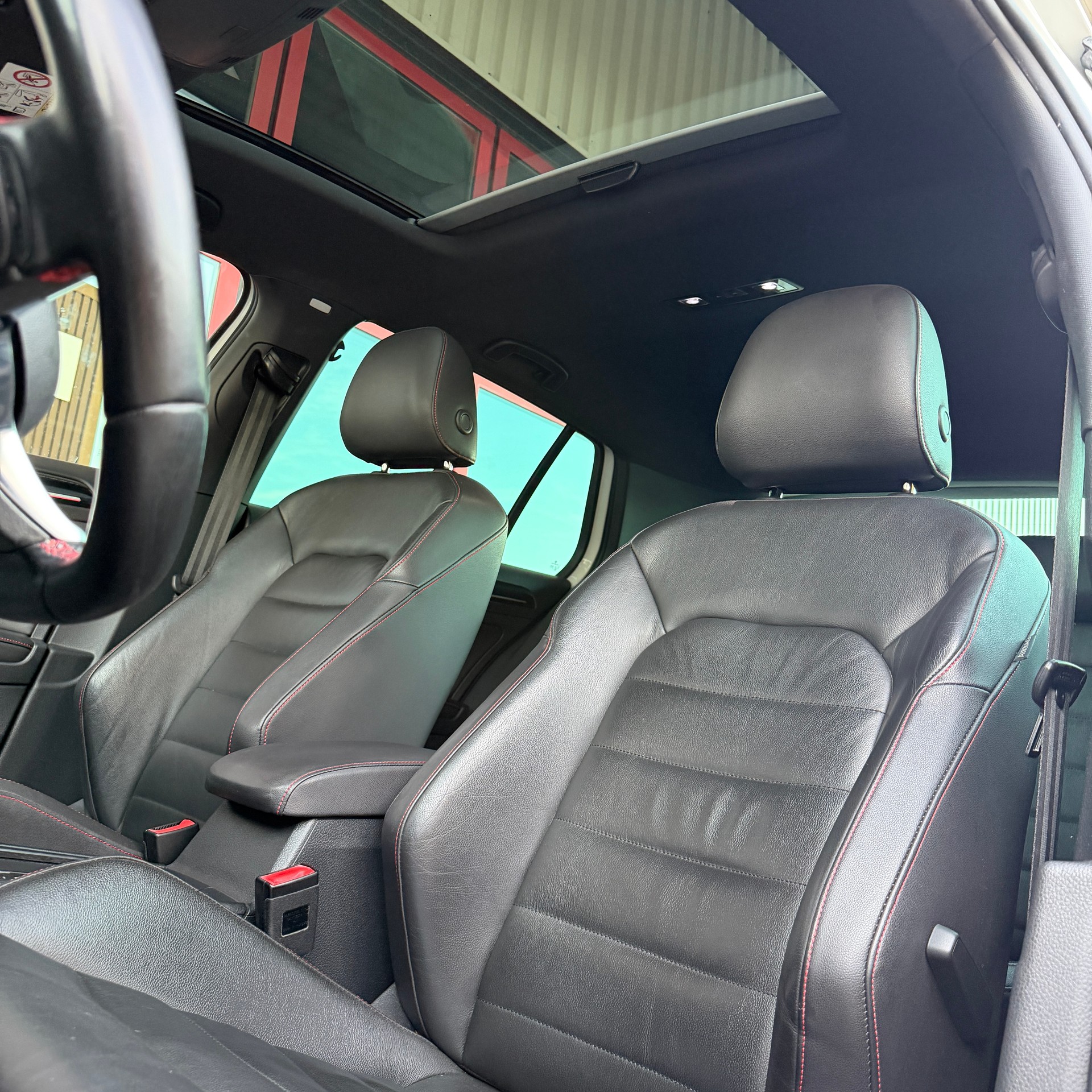 VW Golf 2.0 TSI GTI Performance DSG-image-11
