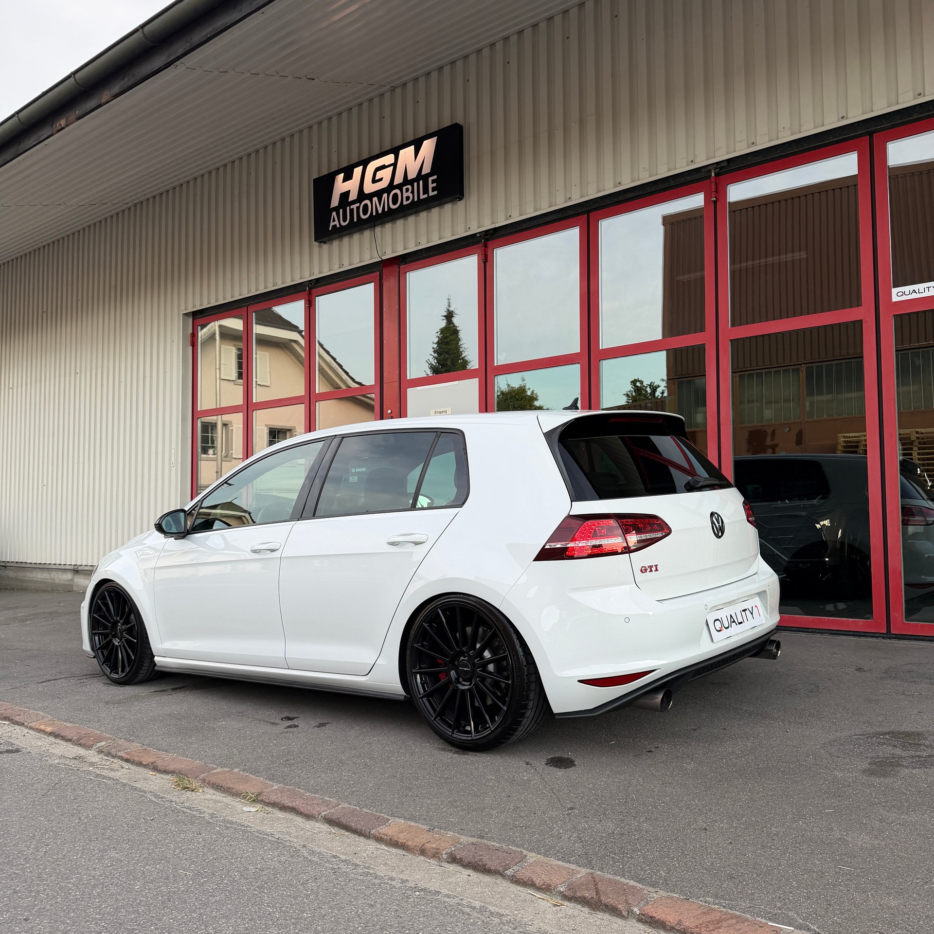 VW Golf 2.0 TSI GTI Performance DSG-image-4