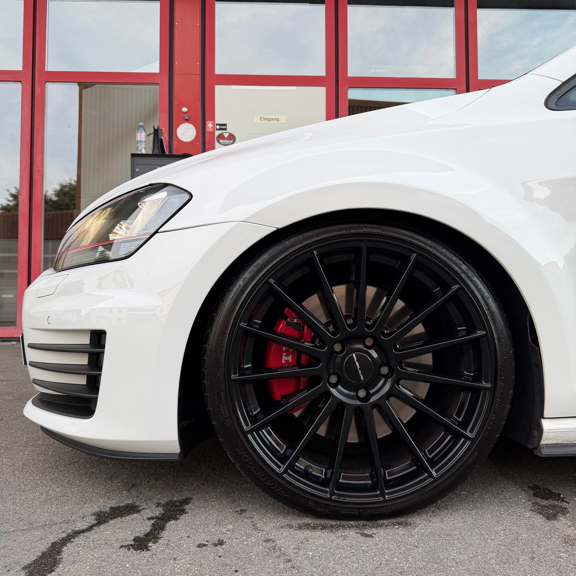 VW Golf 2.0 TSI GTI Performance DSG-image-3