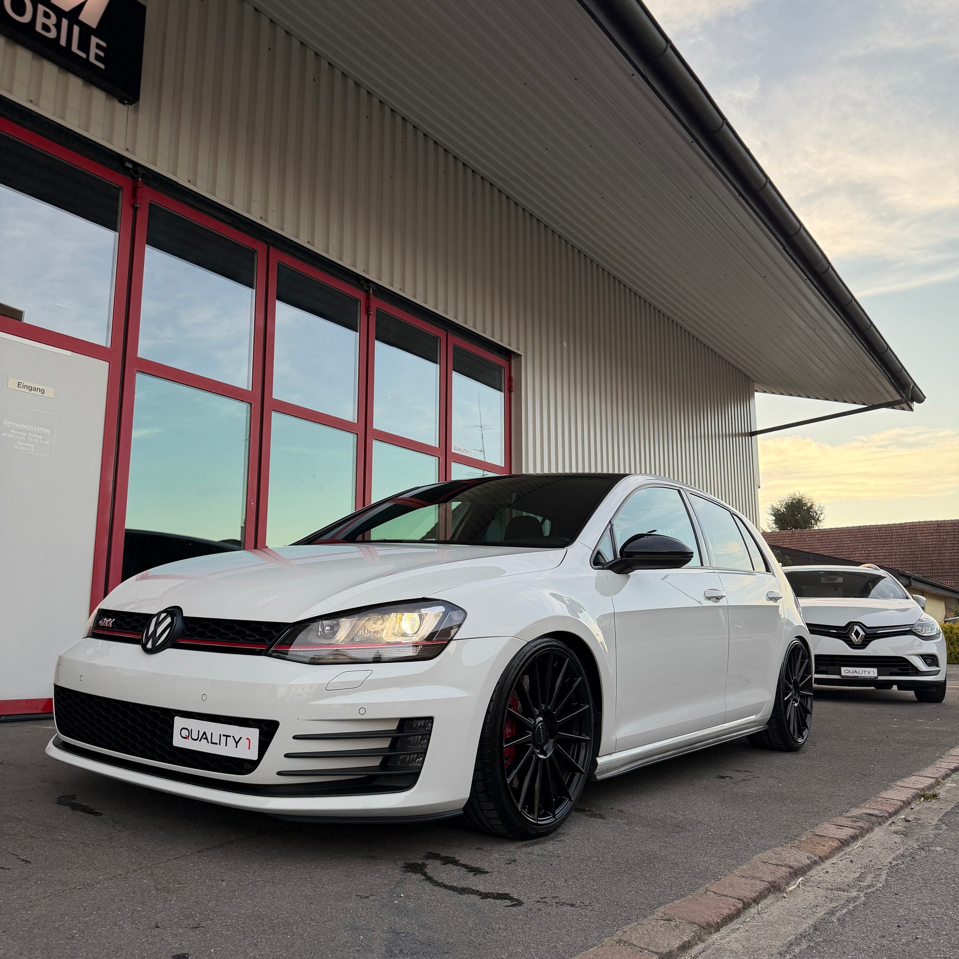 VW Golf 2.0 TSI GTI Performance DSG-image-1