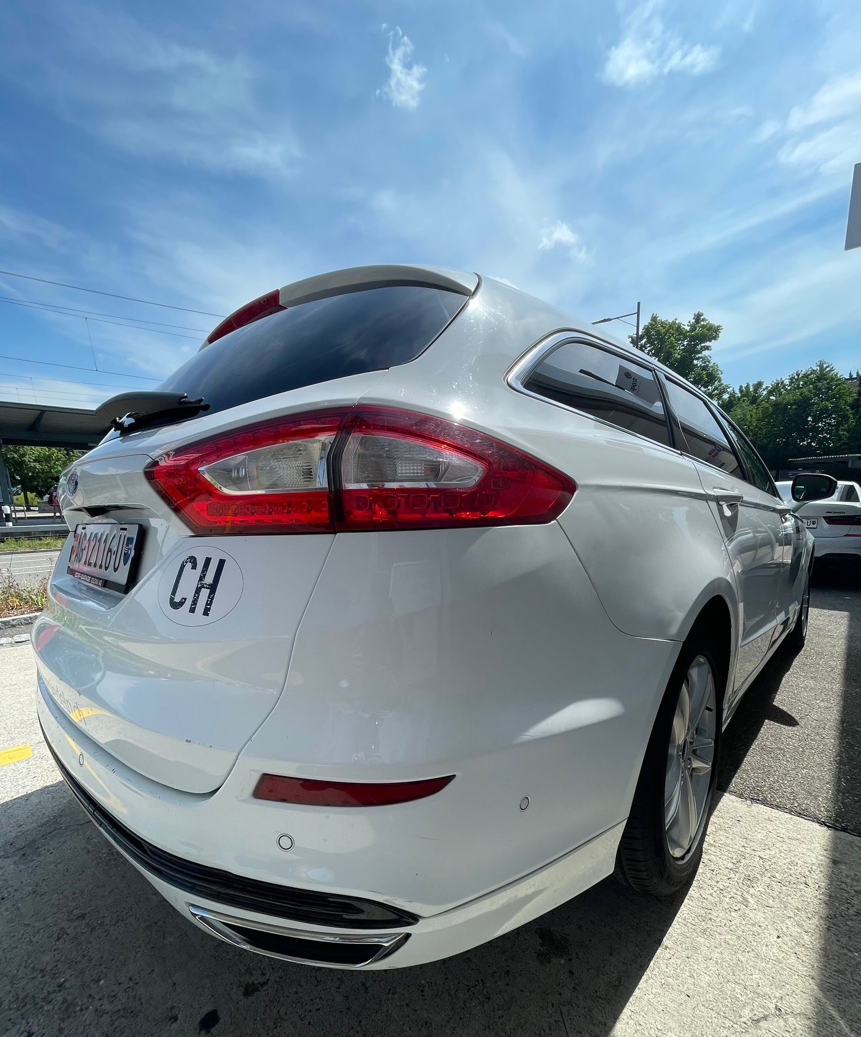 FORD Mondeo 2.0 TDCi Titanium AWD PowerShift | Direkt ab Eintausch FIXPREIS| Ab Platz | Leder | Navi | AWD | Top ausgestattet-image-2
