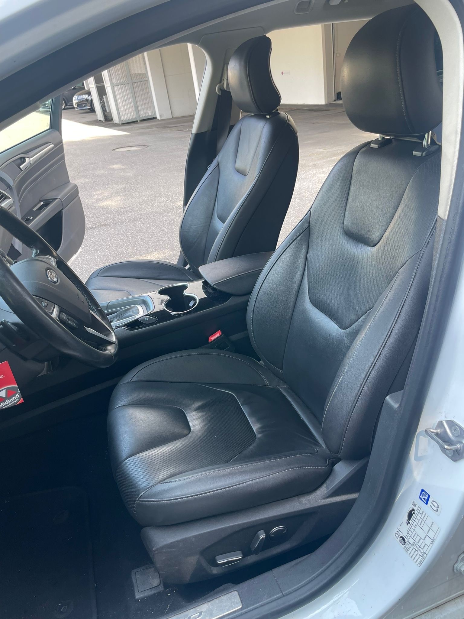 FORD Mondeo 2.0 TDCi Titanium AWD PowerShift | Direkt ab Eintausch FIXPREIS| Ab Platz | Leder | Navi | AWD | Top ausgestattet-image-14