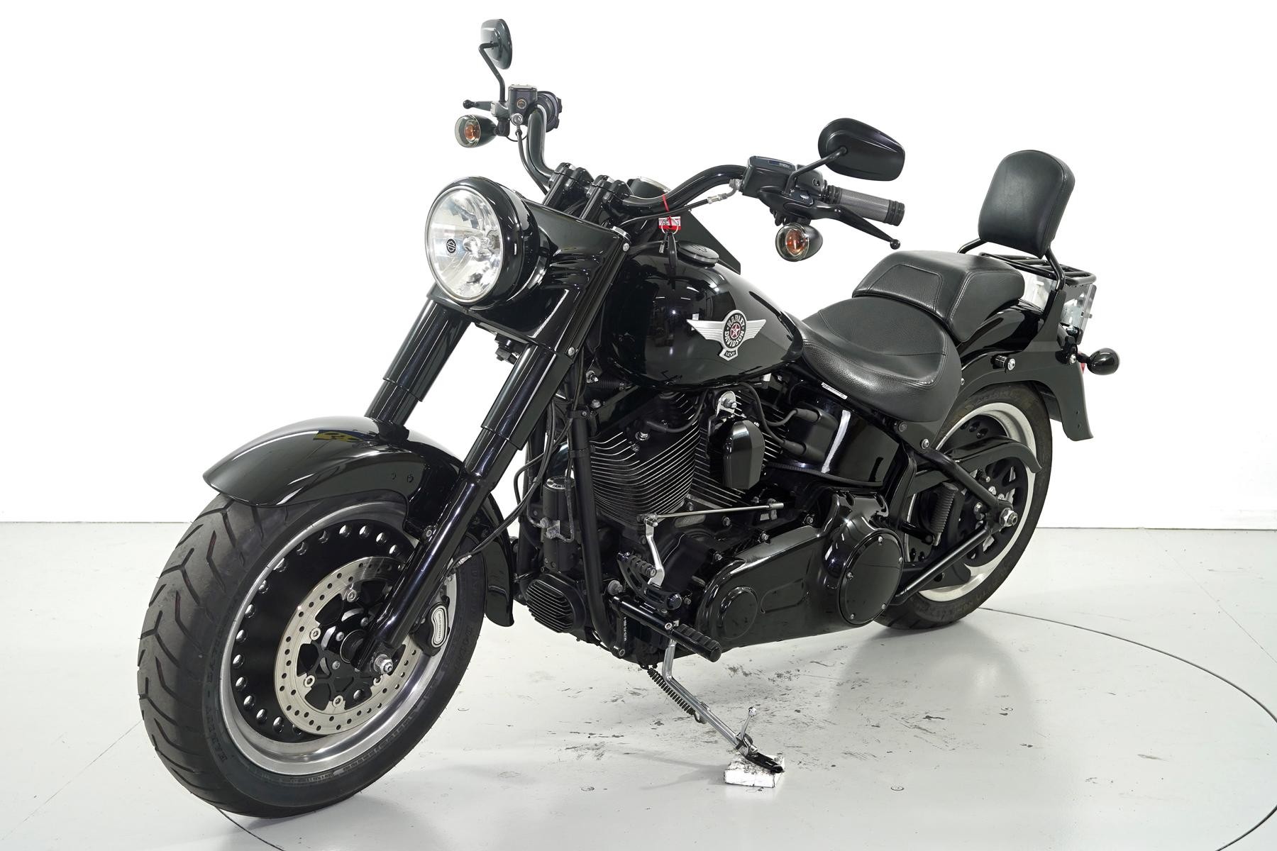 HARLEY-DAVIDSON FLSTFBS-showroom-element-2
