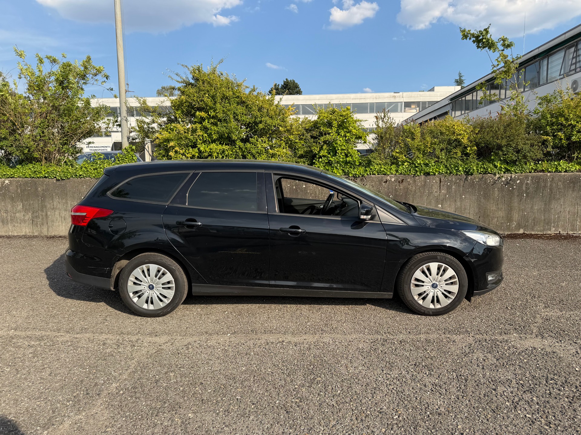 FORD Focus 1.0 SCTi Trend-image-1