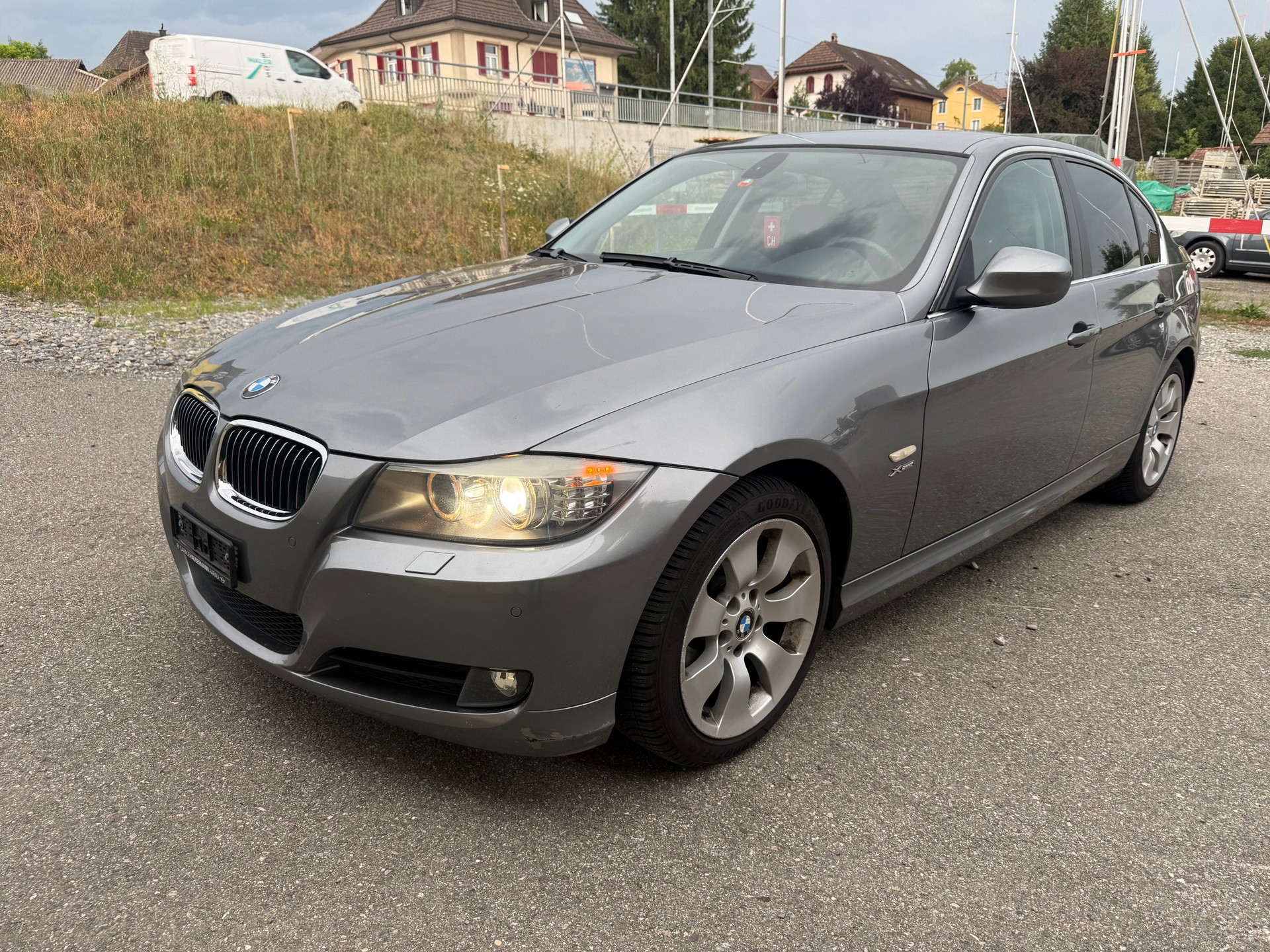 BMW 325i x-Drive Steptronic-image-0