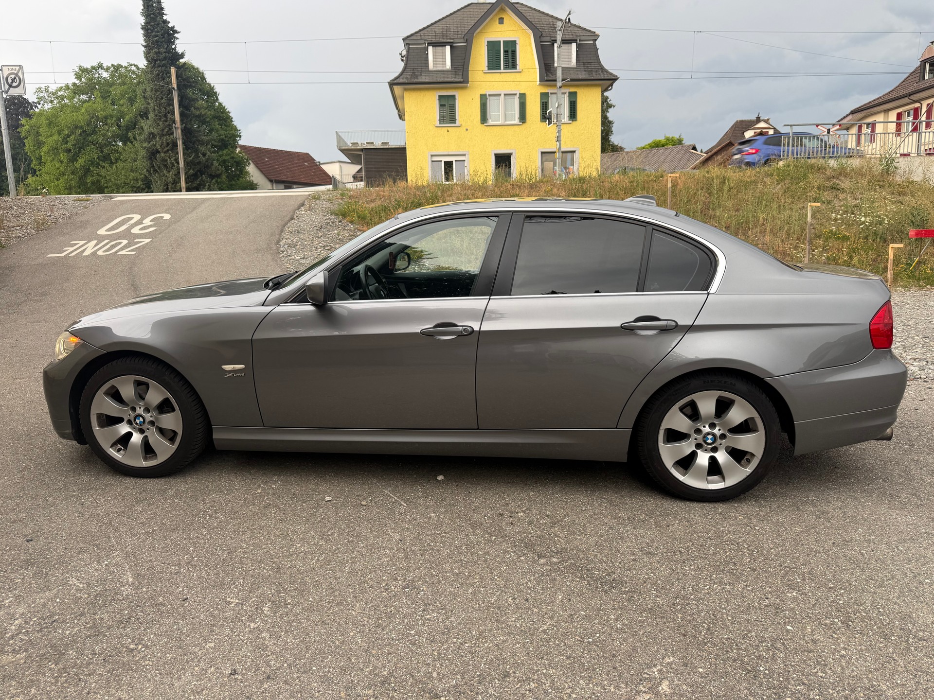 BMW 325i x-Drive Steptronic-image-7