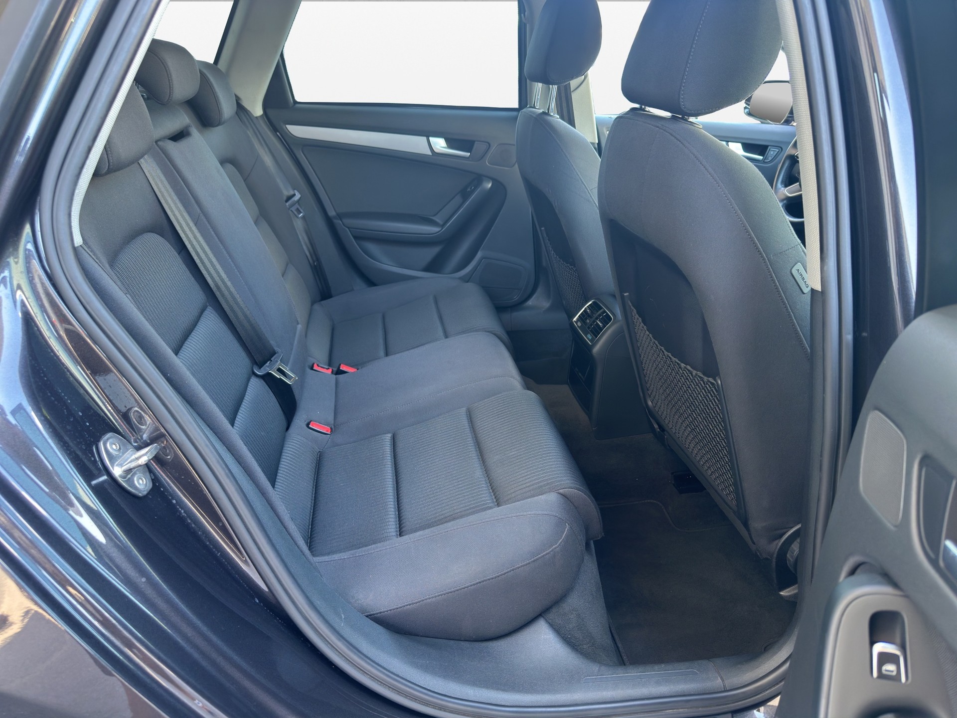 AUDI A4 Avant 2.0 TDI multitronic-image-12