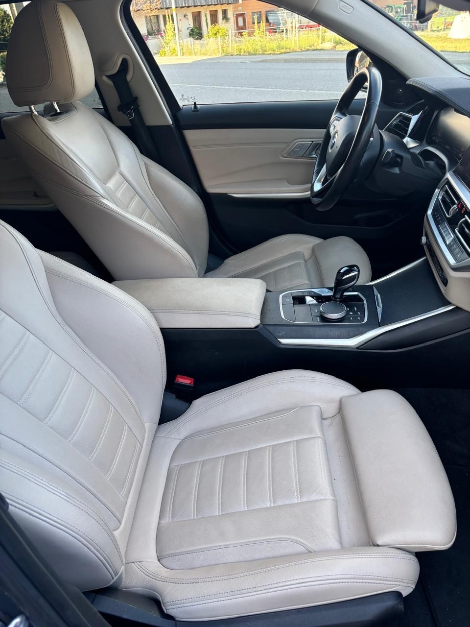 BMW 320d xDrive-image-5