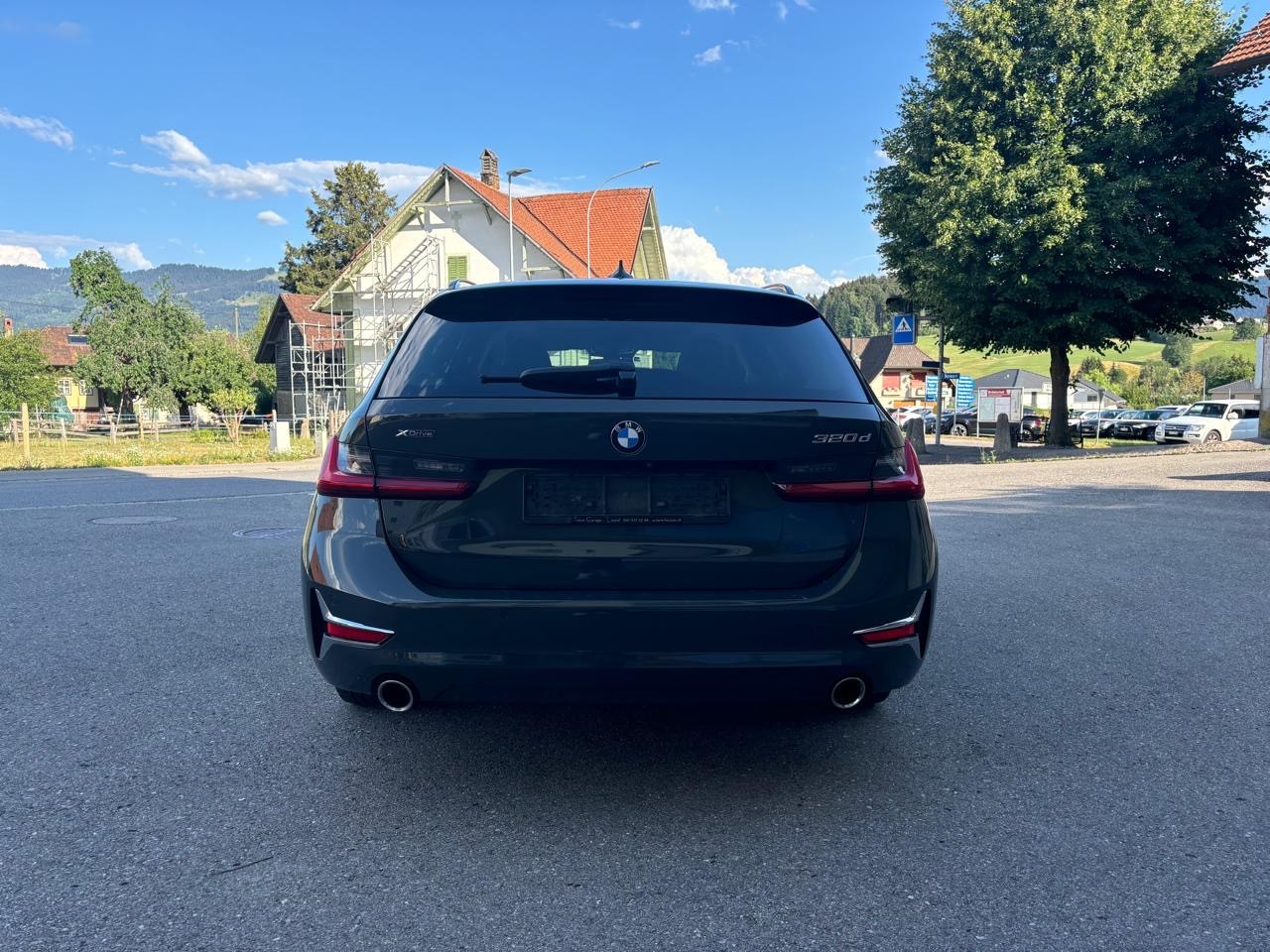 BMW 320d xDrive-image-2