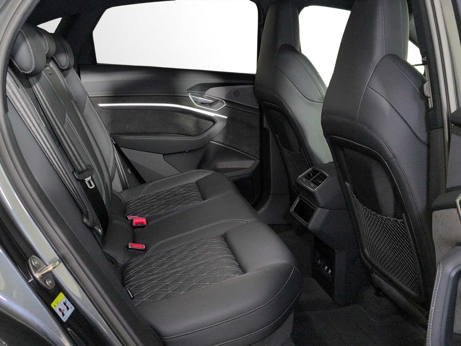 AUDI e-tron 55 Sportback S Line Black Edition quattro-image-8