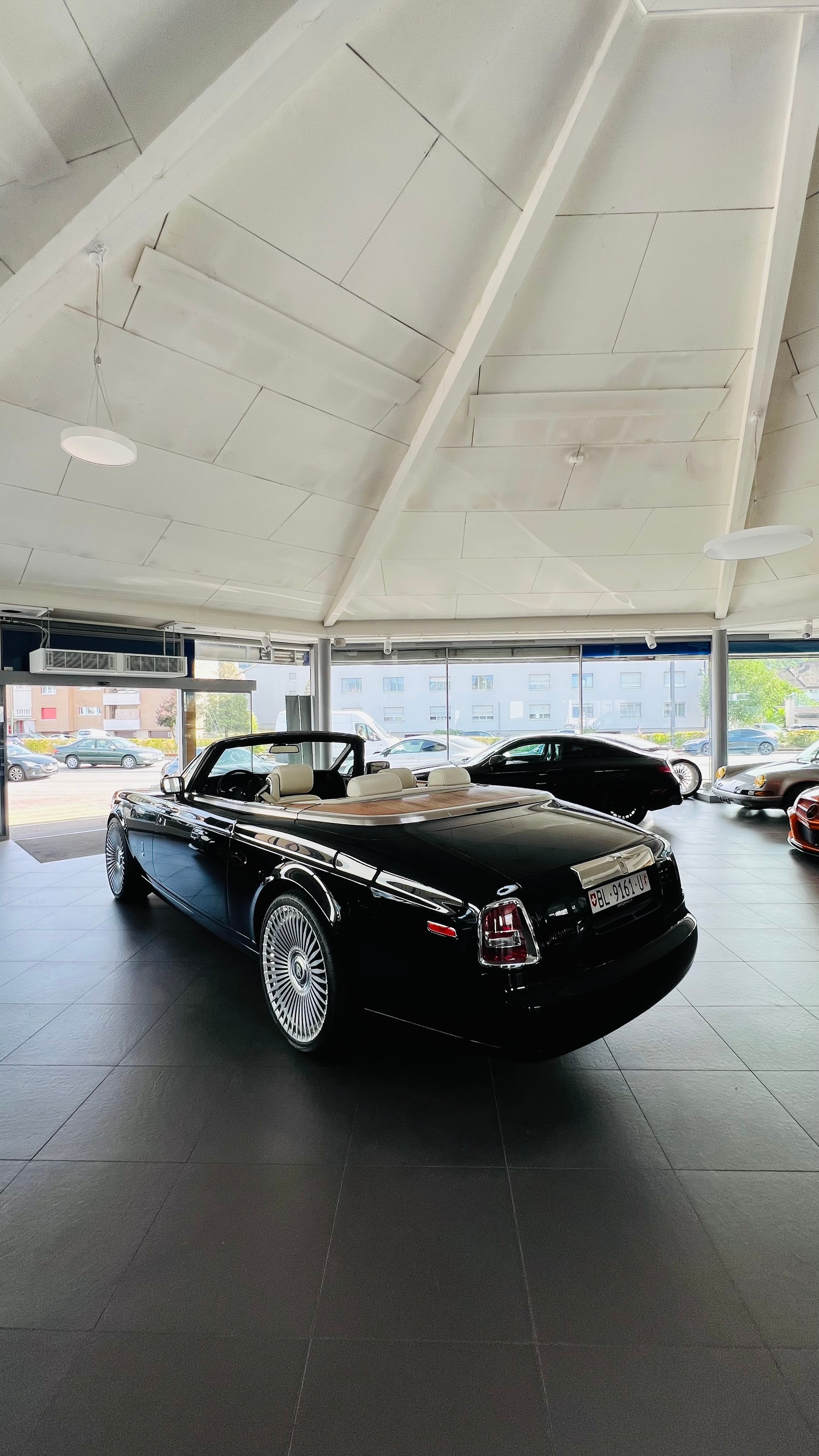 ROLLS-ROYCE PHANTOM-image-4