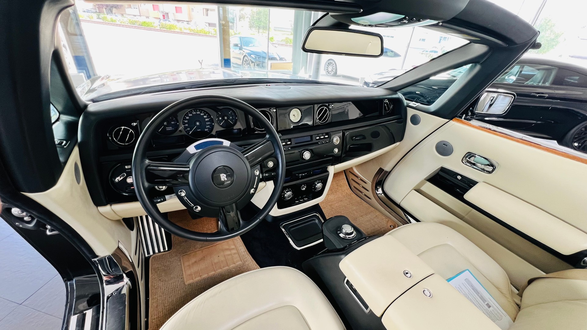 ROLLS-ROYCE PHANTOM-image-11