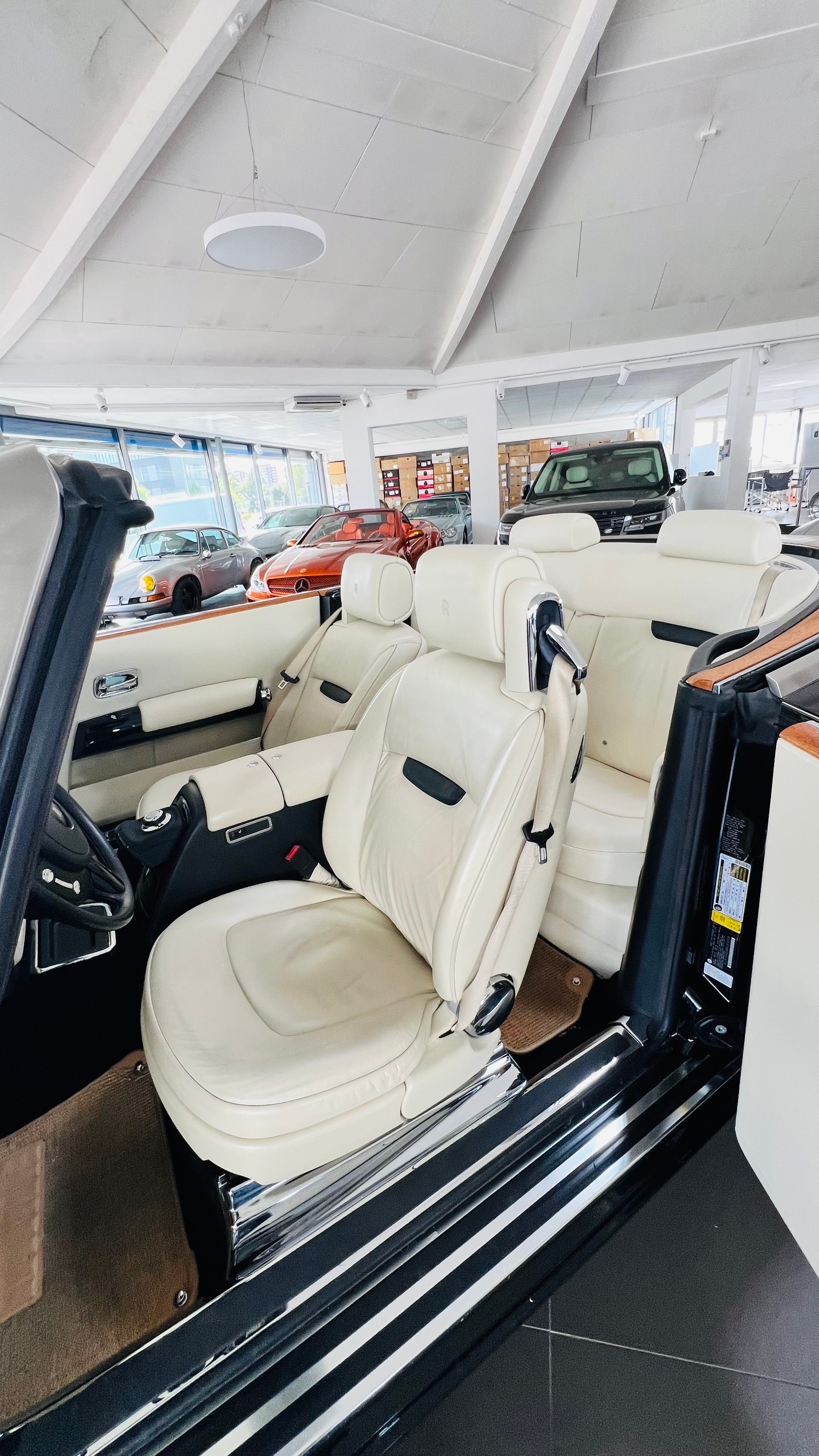 ROLLS-ROYCE PHANTOM-image-9
