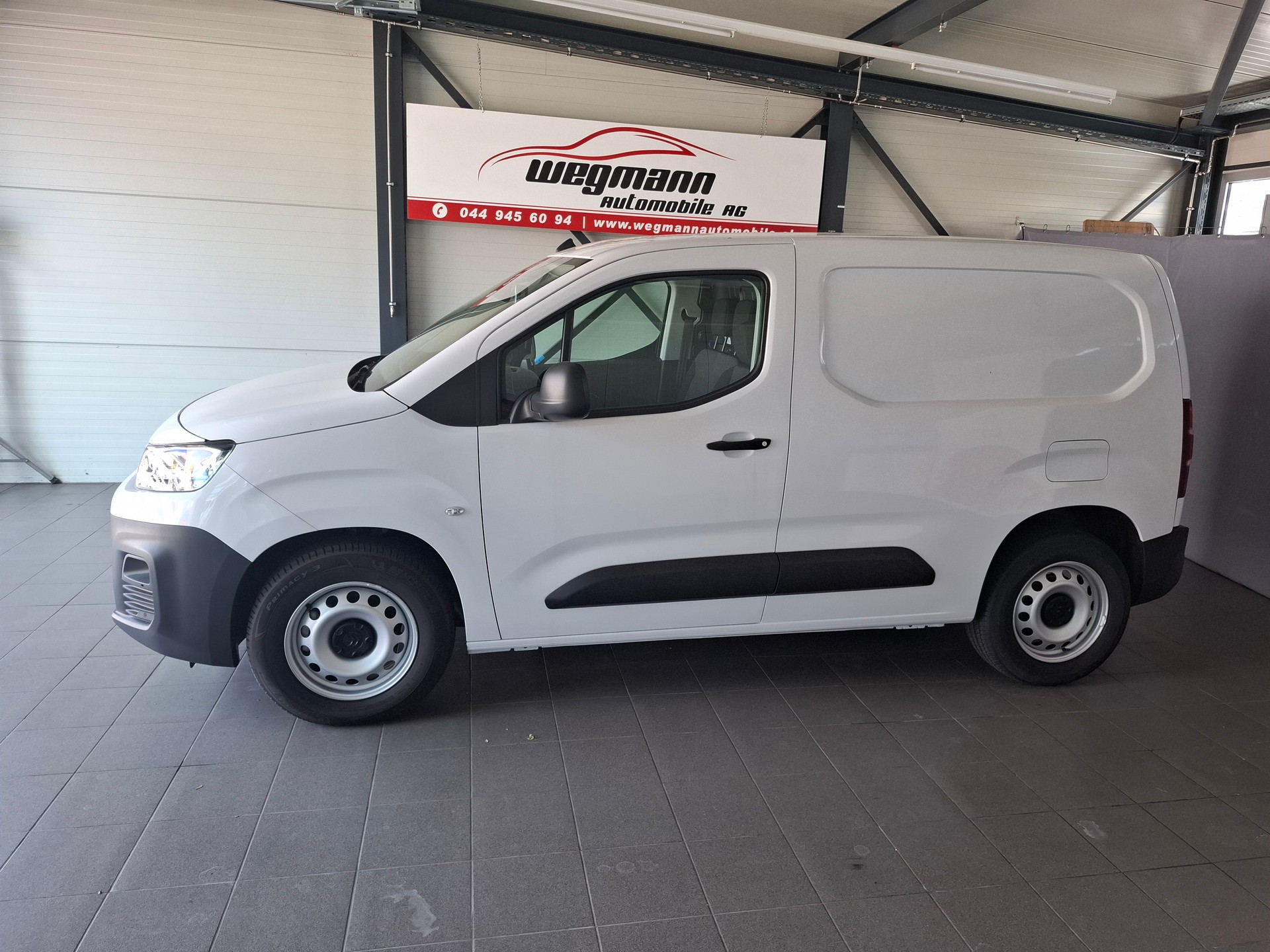 CITROEN e-Berlingo Van Swiss Edition-showroom-element-1