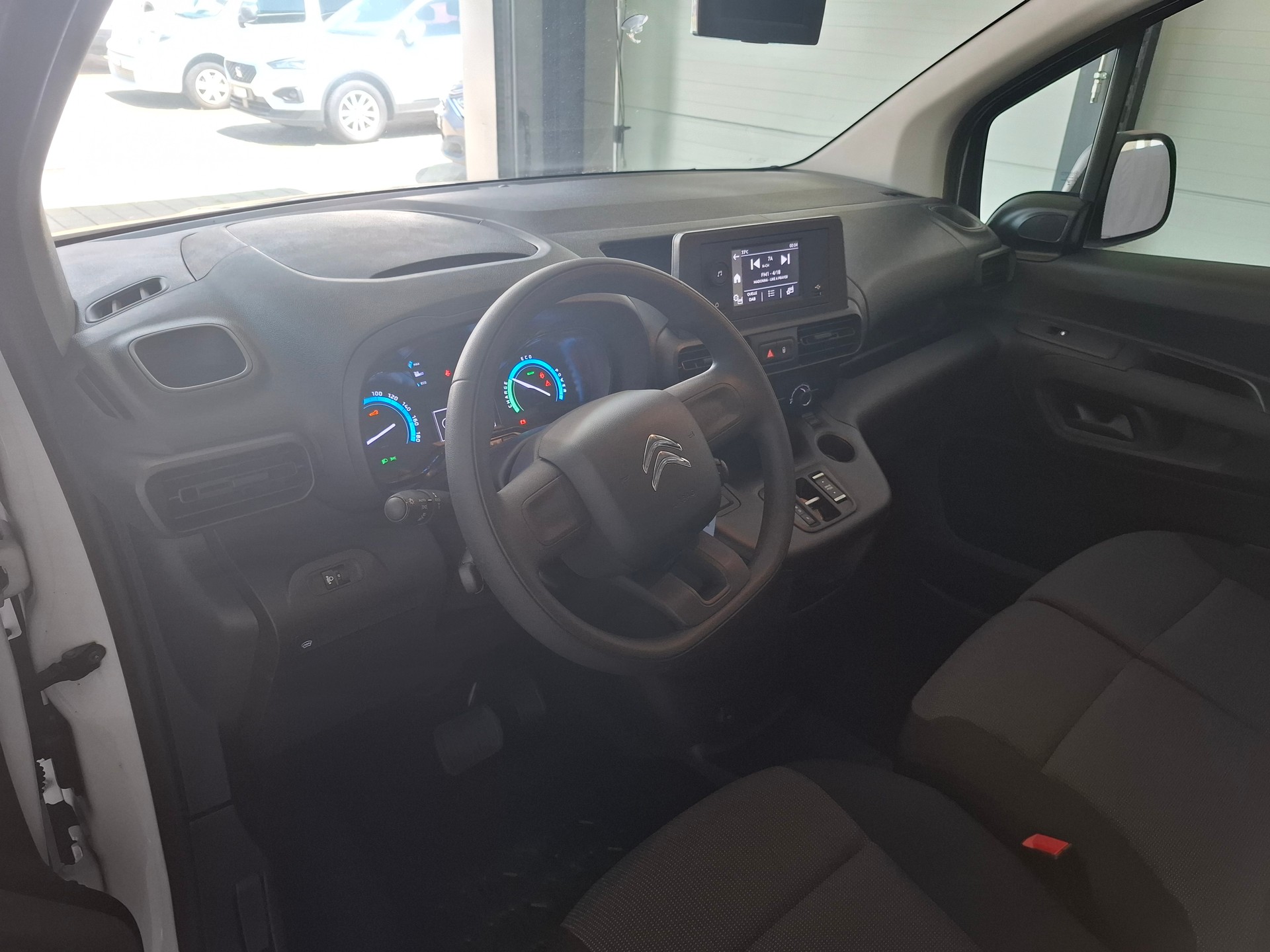 CITROEN e-Berlingo Van Swiss Edition-image-7