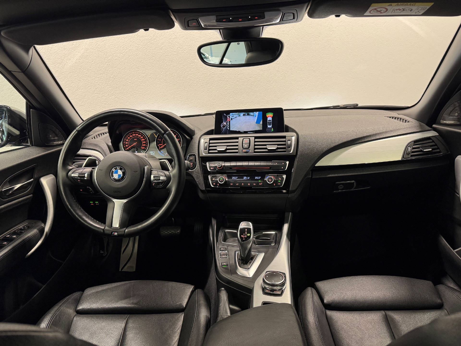 BMW M235i SAG Cabrio-image-5