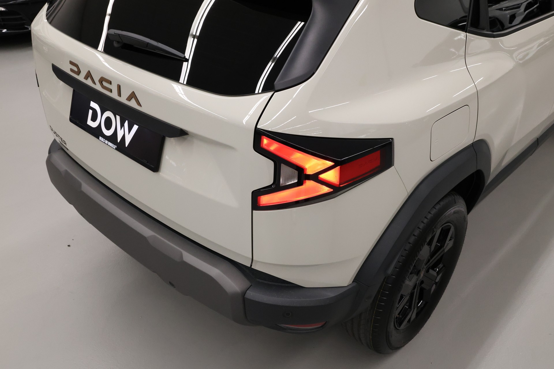 DACIA Duster 1.8 Hybrid Extreme-image-9