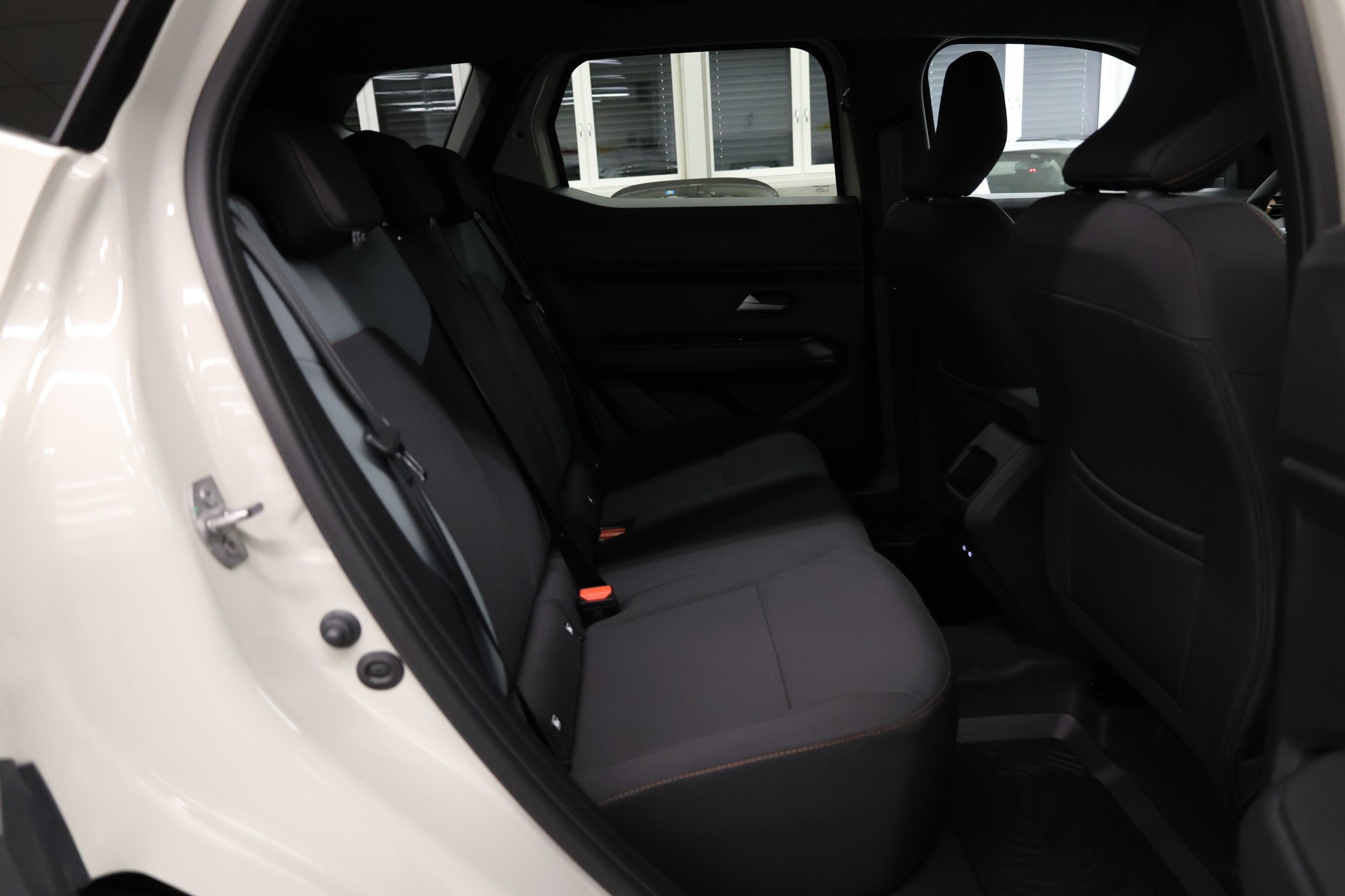DACIA Duster 1.8 Hybrid Extreme-image-26