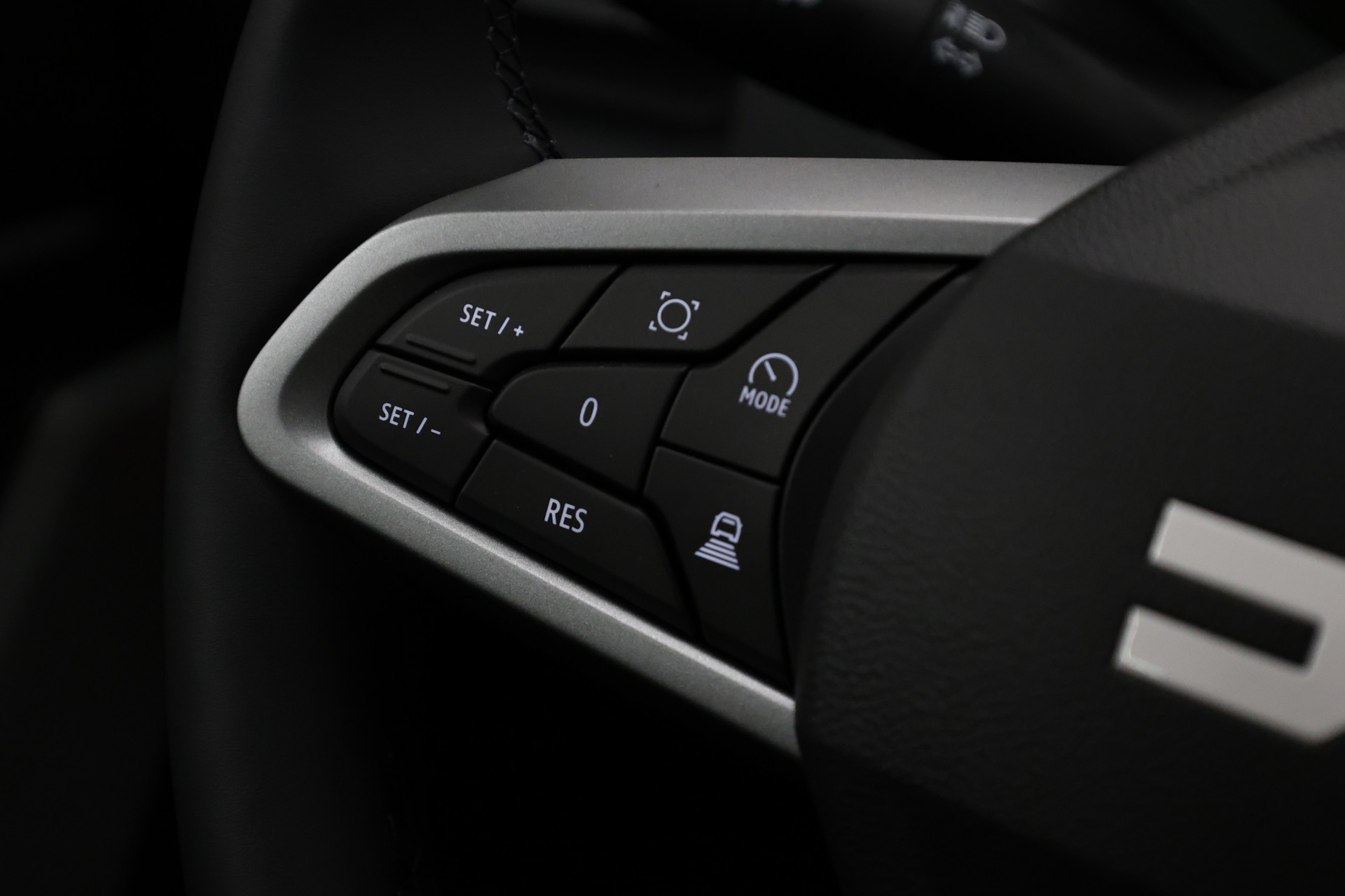DACIA Duster 1.8 Hybrid Extreme-image-27