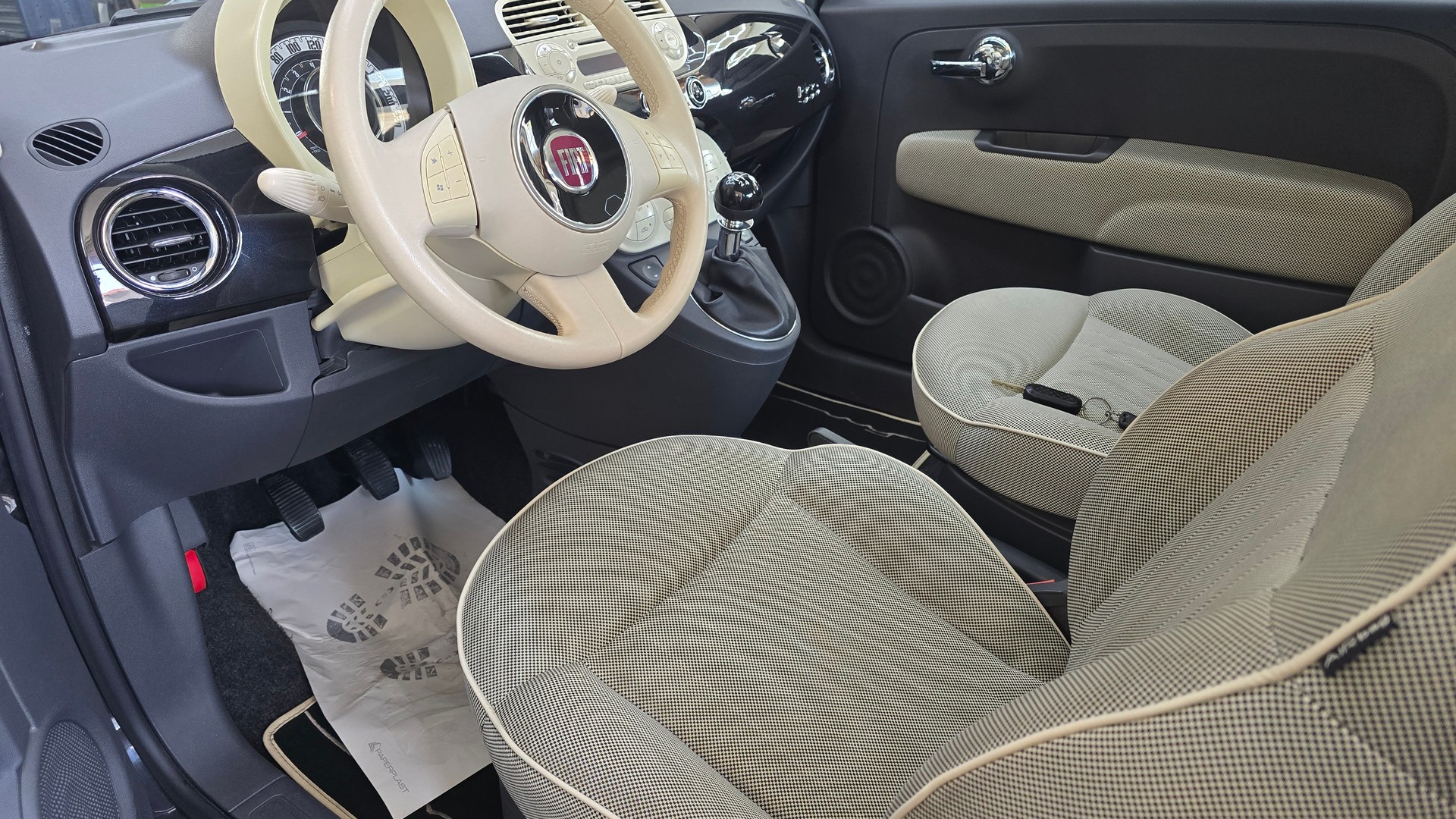 FIAT 500 1.2 Lounge-image-8