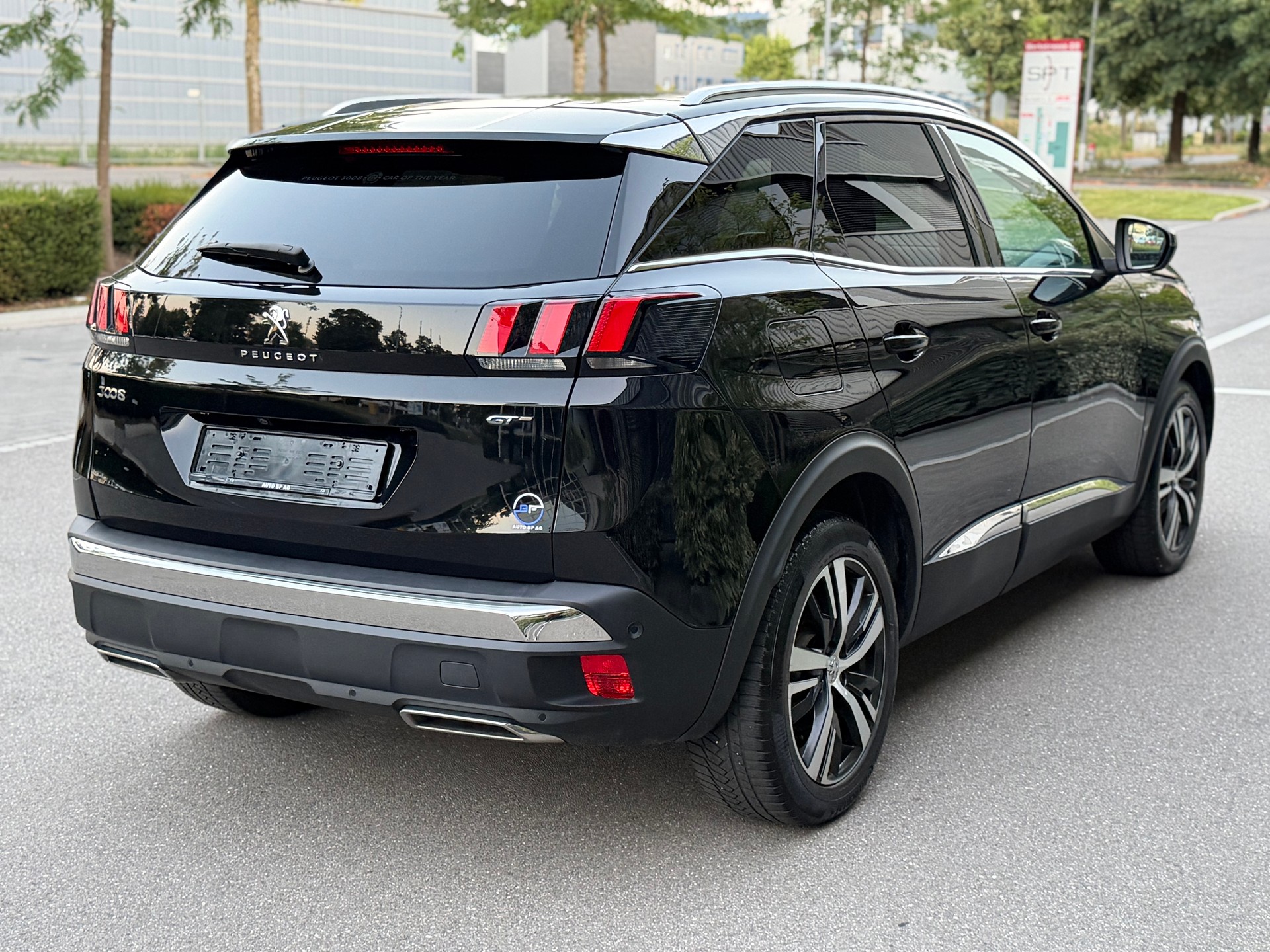 PEUGEOT 3008 2.0 BlueHDi GT EAT-image-2