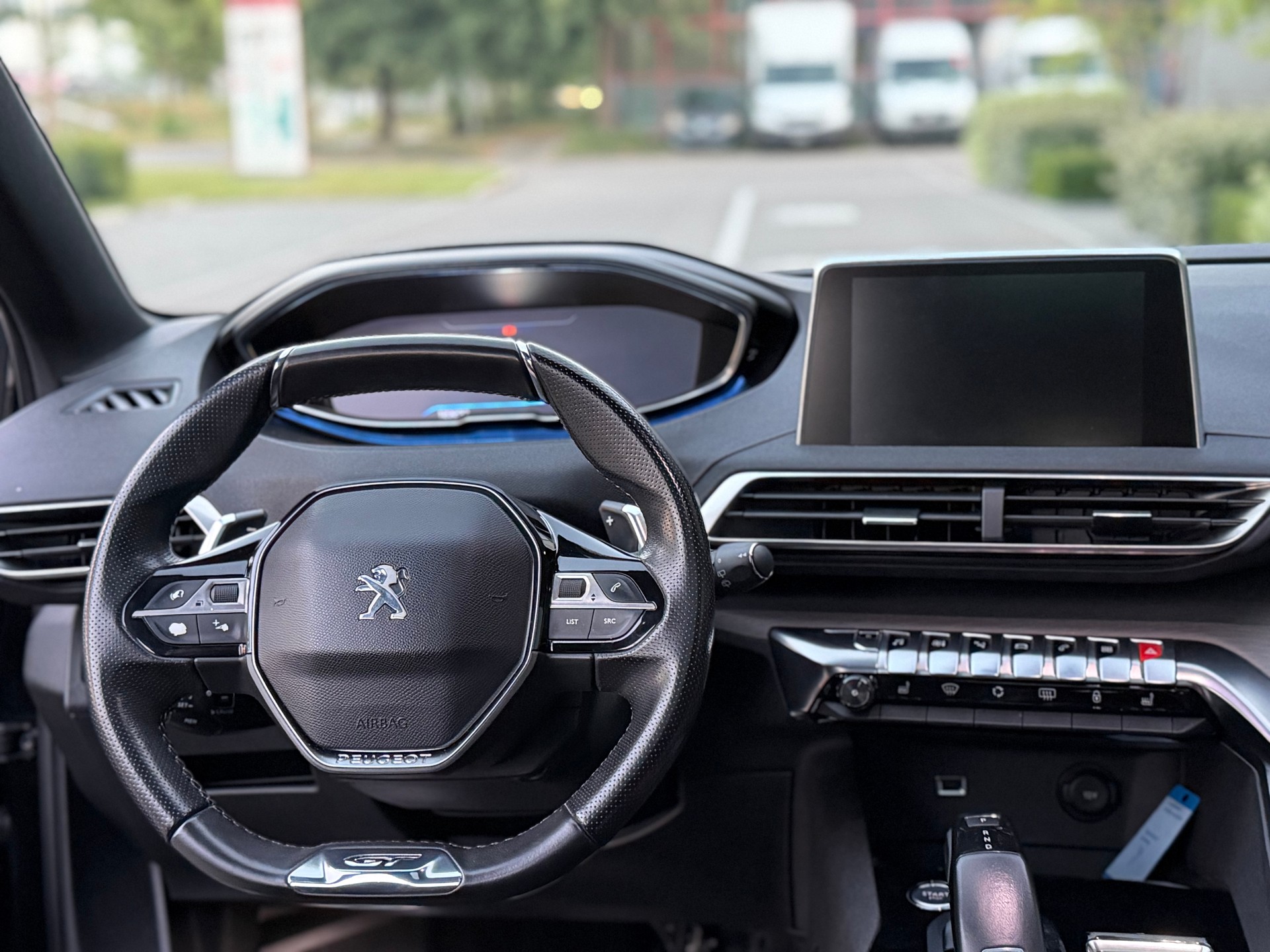 PEUGEOT 3008 2.0 BlueHDi GT EAT-image-10