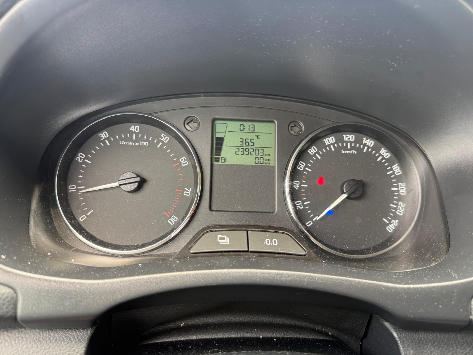 SKODA Fabia 1.2 TSI Monte Carlo-image-13