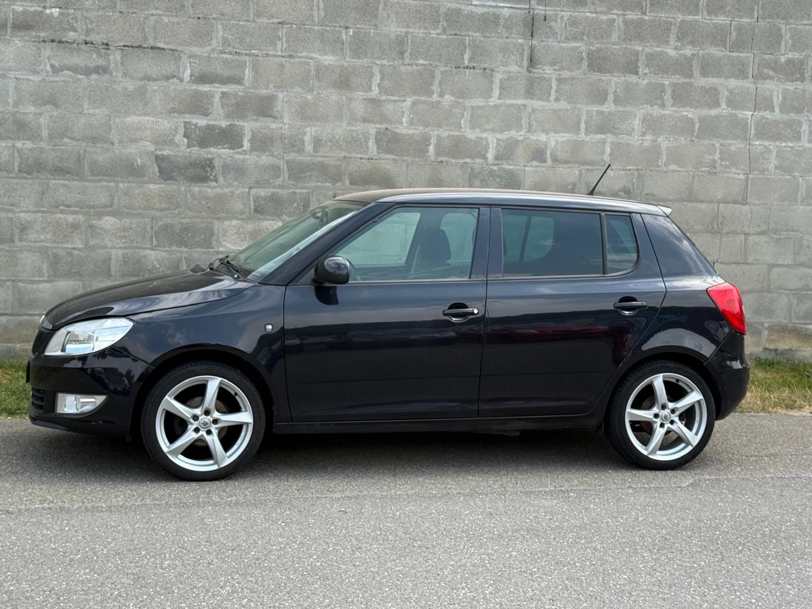 SKODA Fabia 1.2 TSI Monte Carlo-image-1