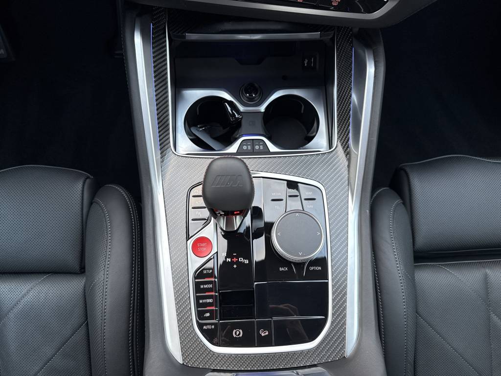 BMW XM xDrive 50e PHEV Steptronic-image-13