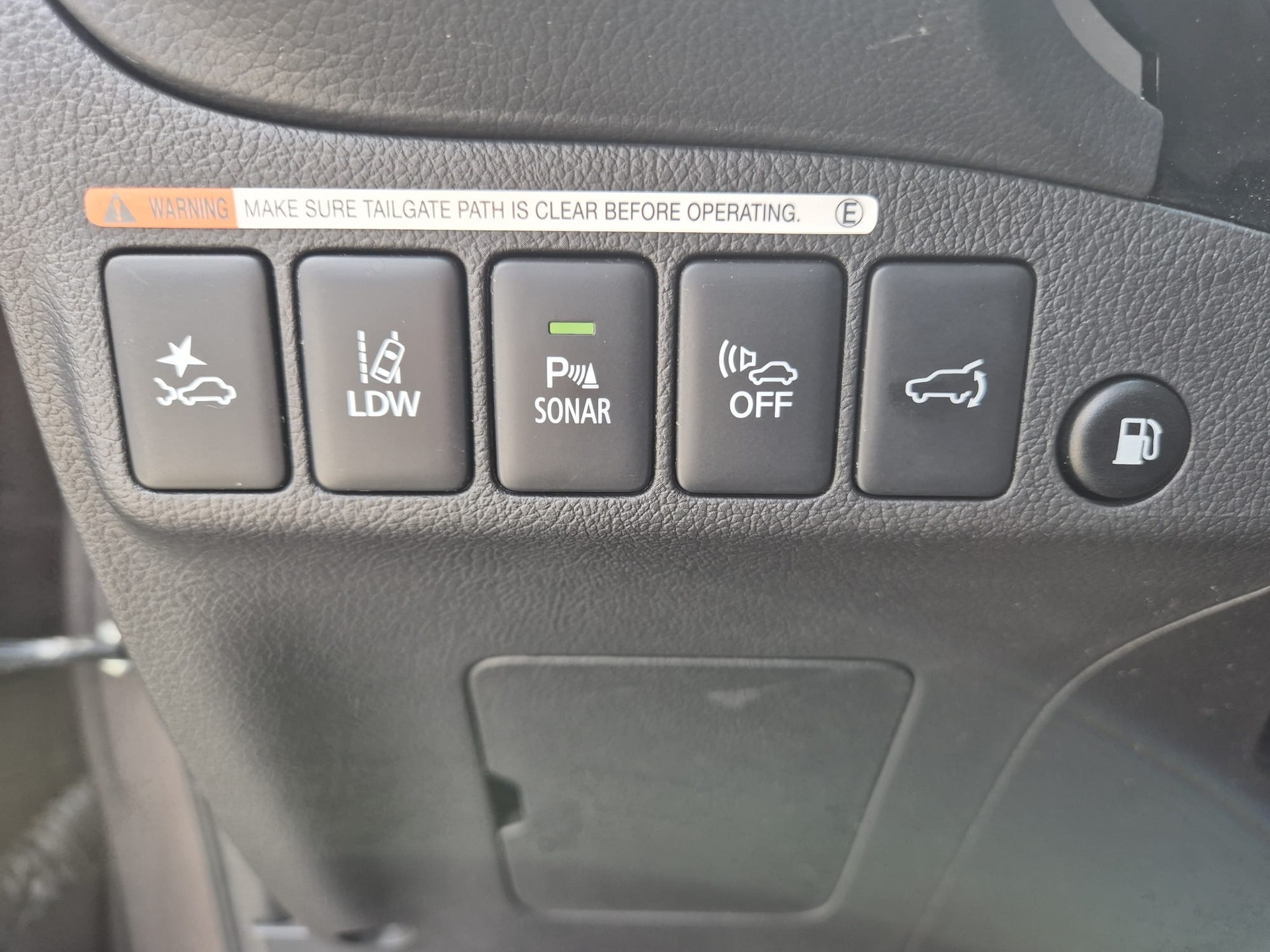 MITSUBISHI Outlander 2.4 PHEV Diamond 4WD Automatic-image-8