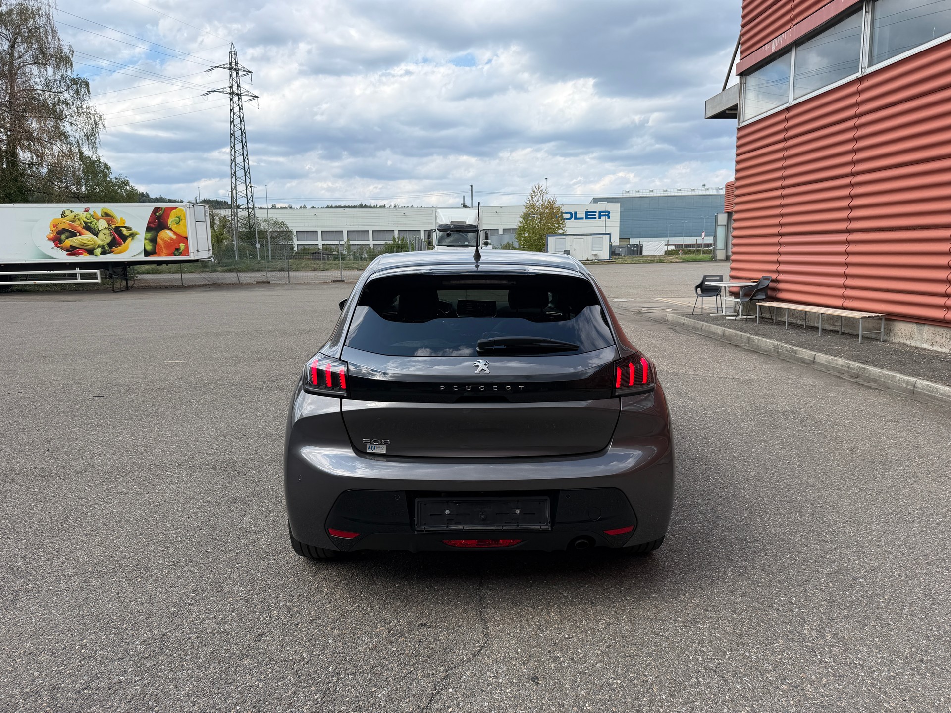 PEUGEOT 208 1.2 PureTech Active Pack EAT8-image-5