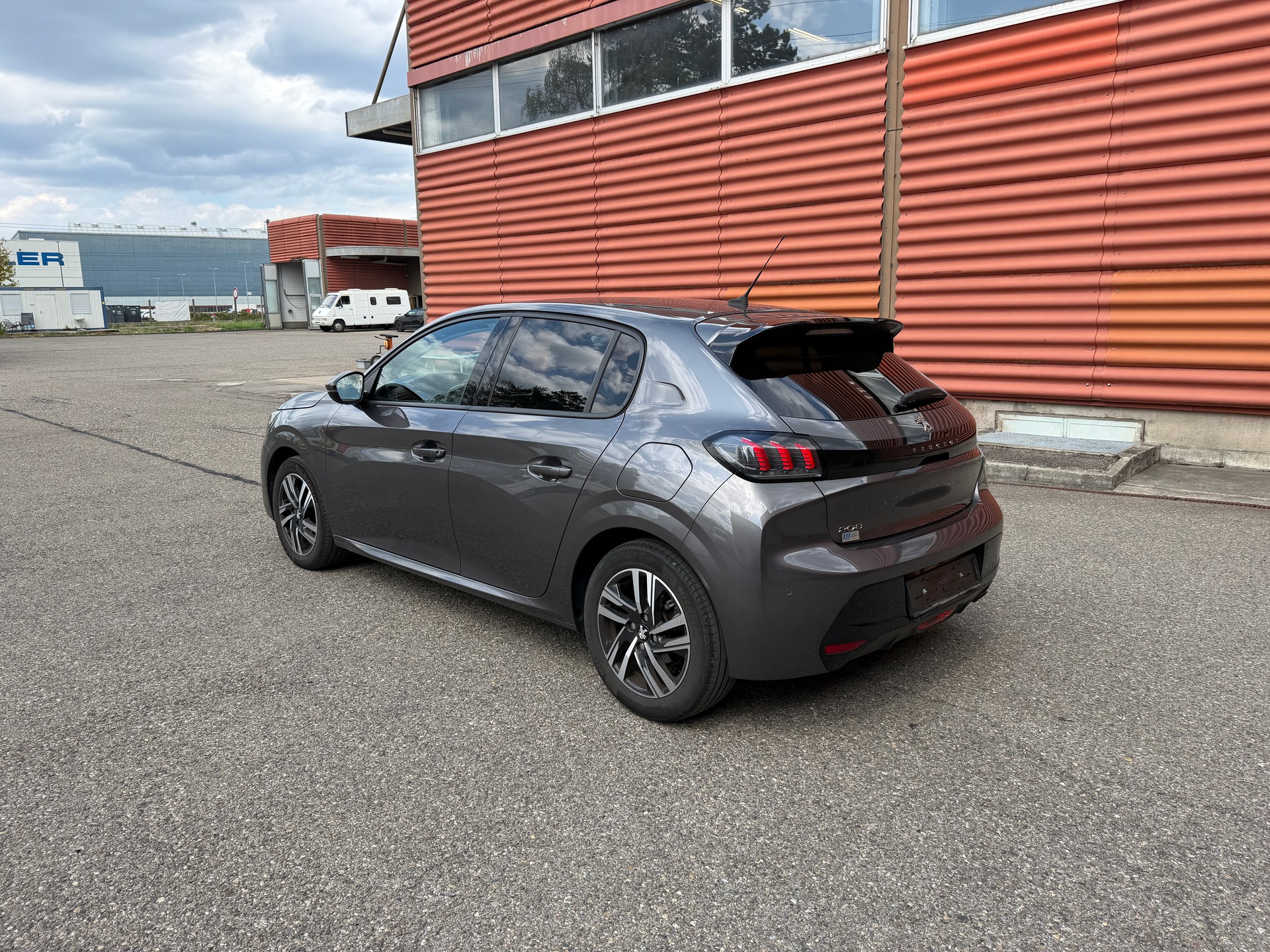 PEUGEOT 208 1.2 PureTech Active Pack EAT8-image-4