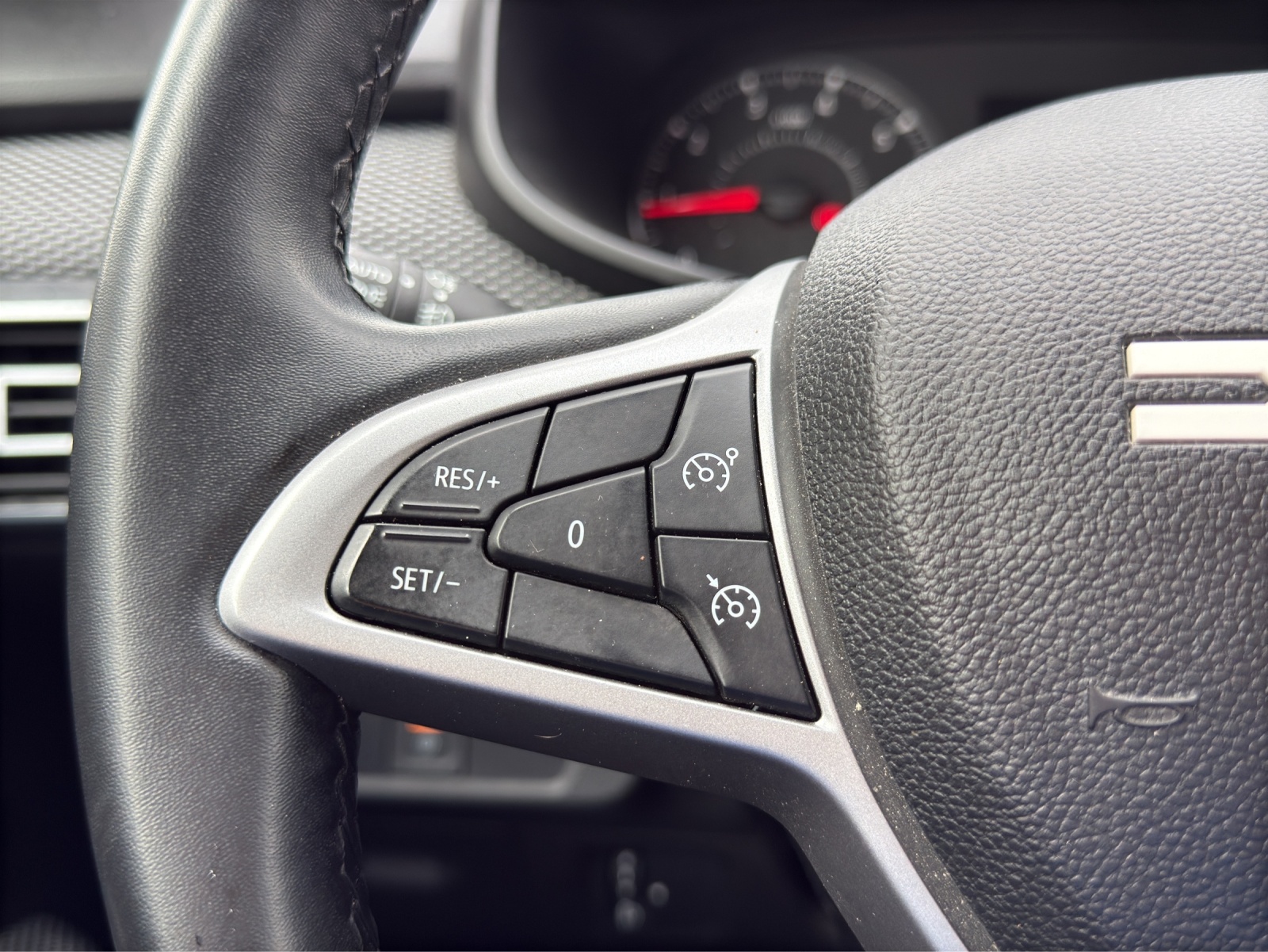 DACIA Sandero TCe 90 Expression-image-19