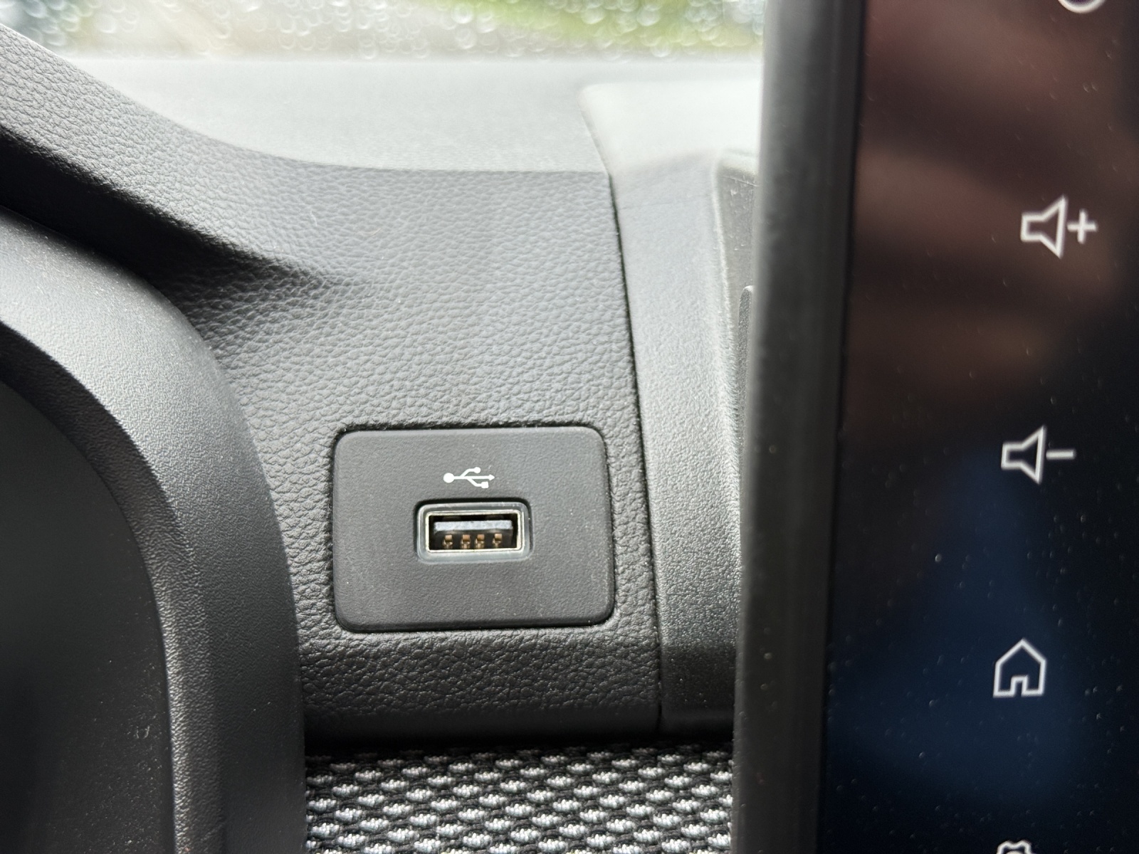 DACIA Sandero TCe 90 Expression-image-23