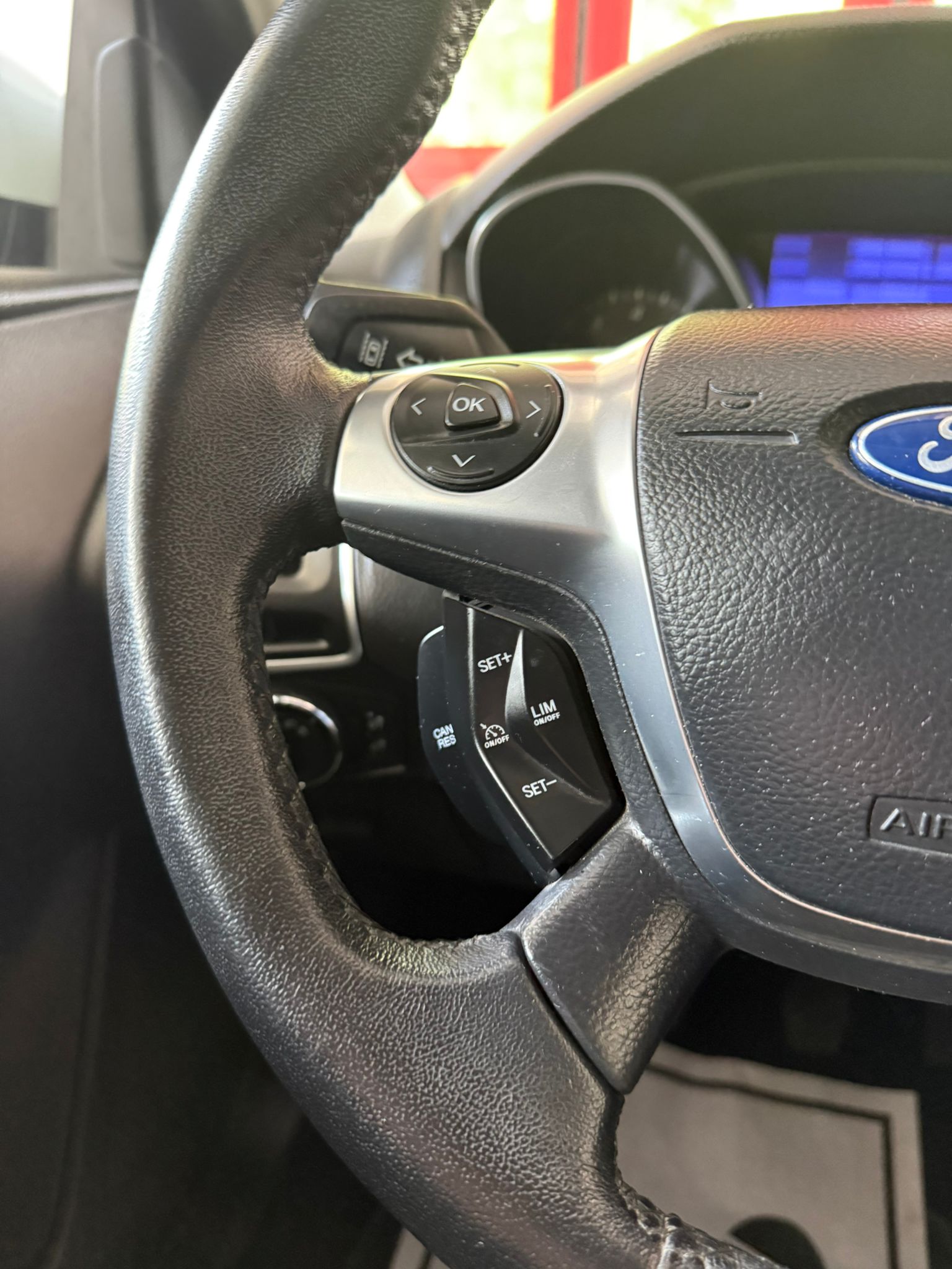 FORD Focus 1.6 SCTi Titanium //NEU AB MFK!-image-12