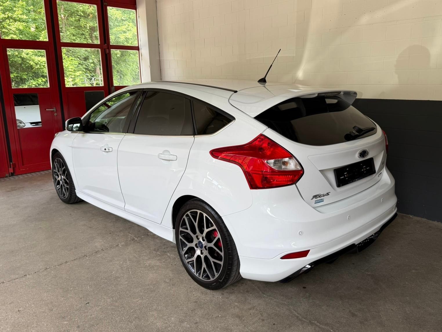 FORD Focus 1.6 SCTi Titanium //NEU AB MFK!-image-4