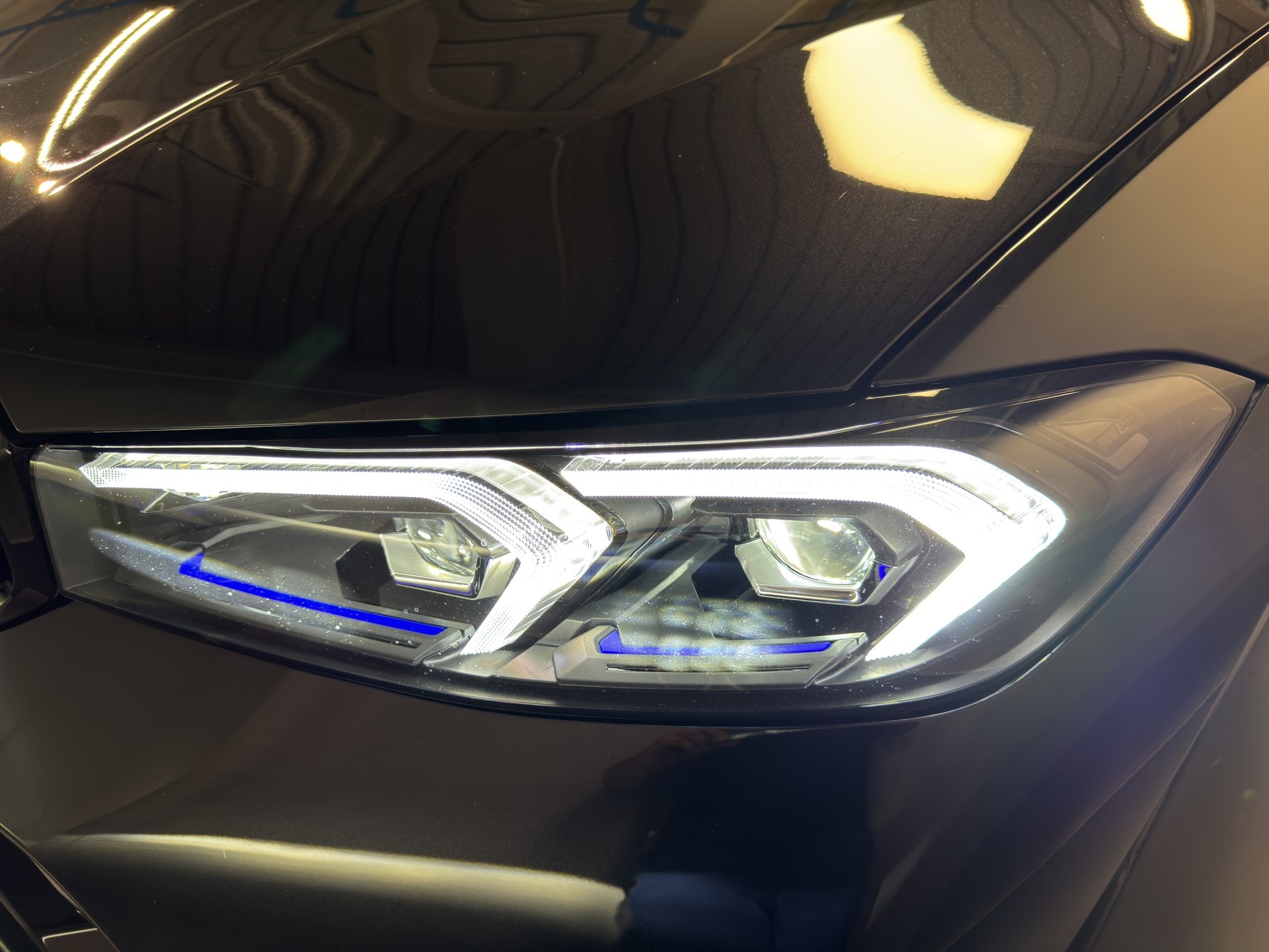 BMW 320d xDrive Touring M Sport-image-6