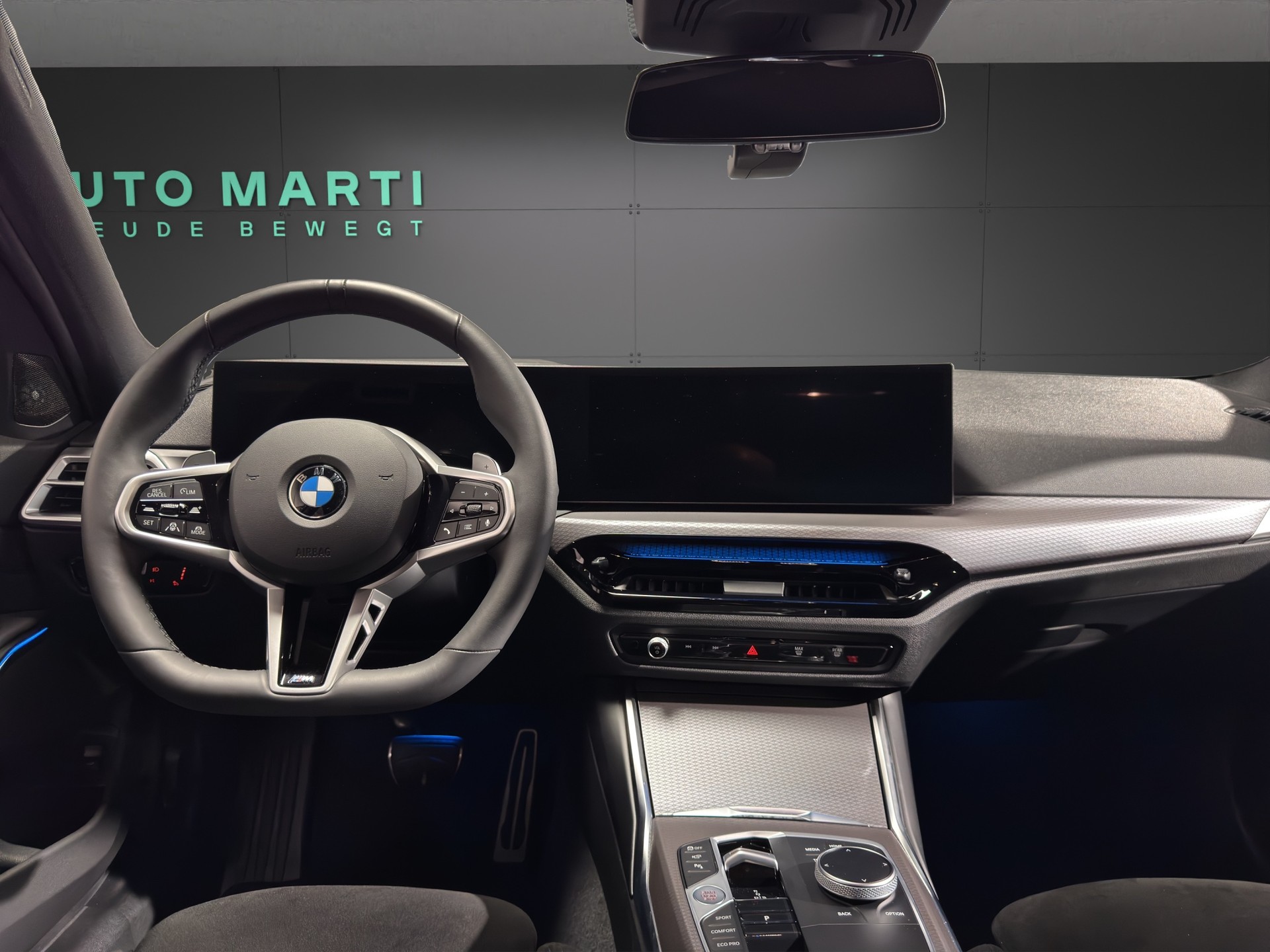 BMW 320d xDrive Touring M Sport-image-19