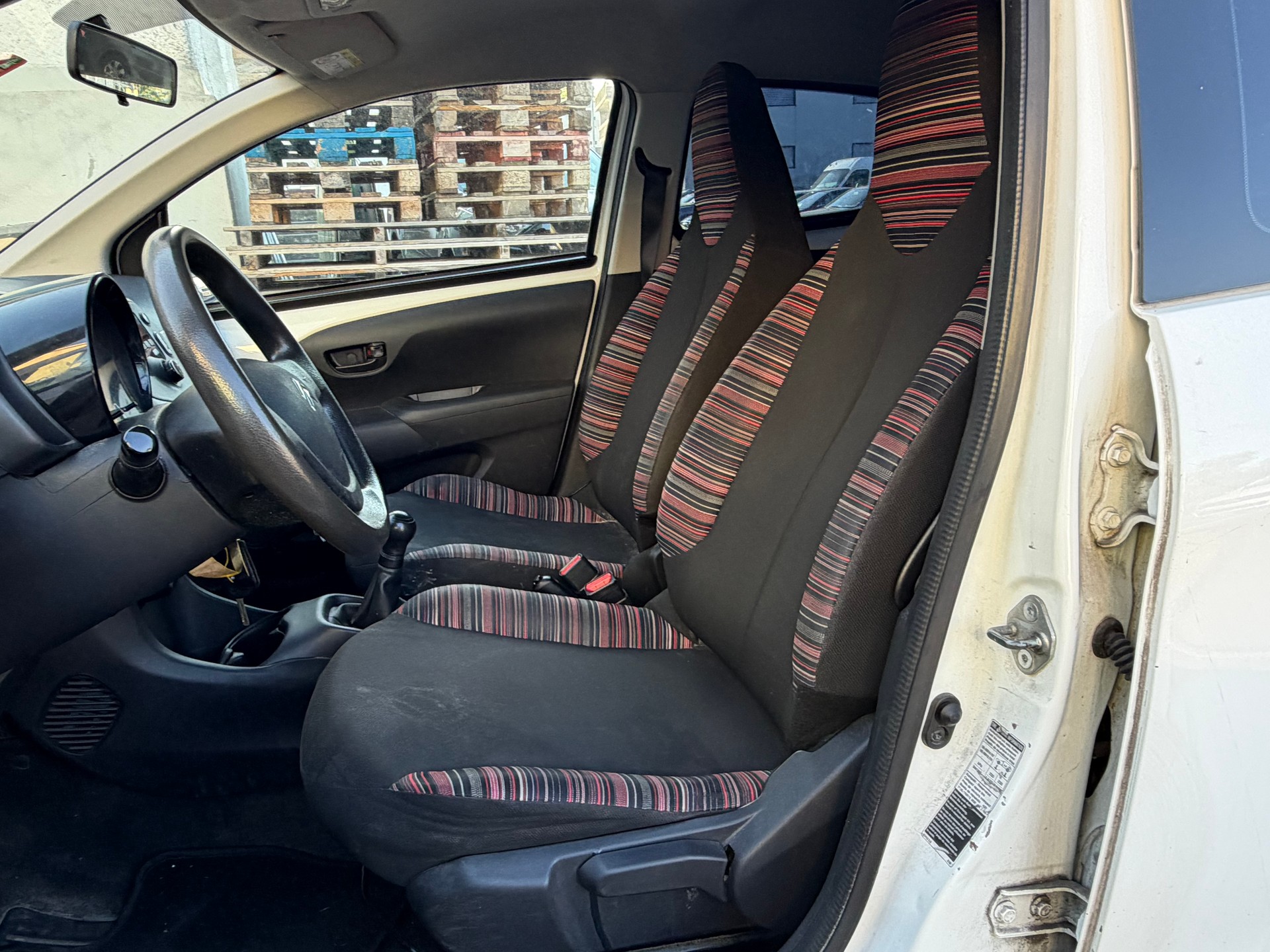 CITROEN C1 1.0 e-VTi Stop&Start Feel Airscape-image-8