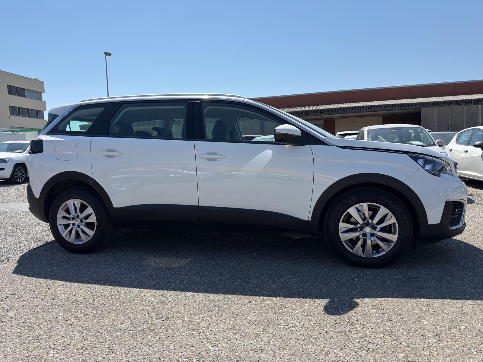 PEUGEOT 5008 1.5 BlueHDi Business Line-image-7