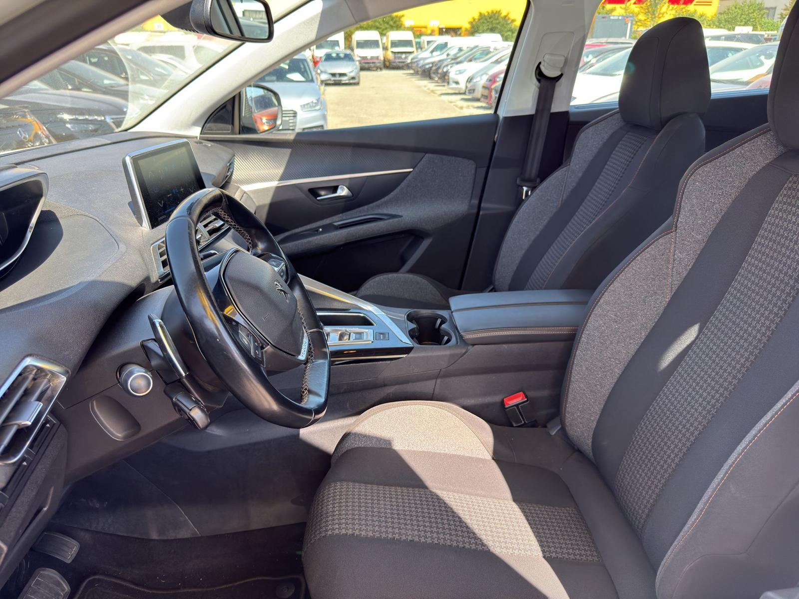 PEUGEOT 5008 1.5 BlueHDi Business Line-image-8