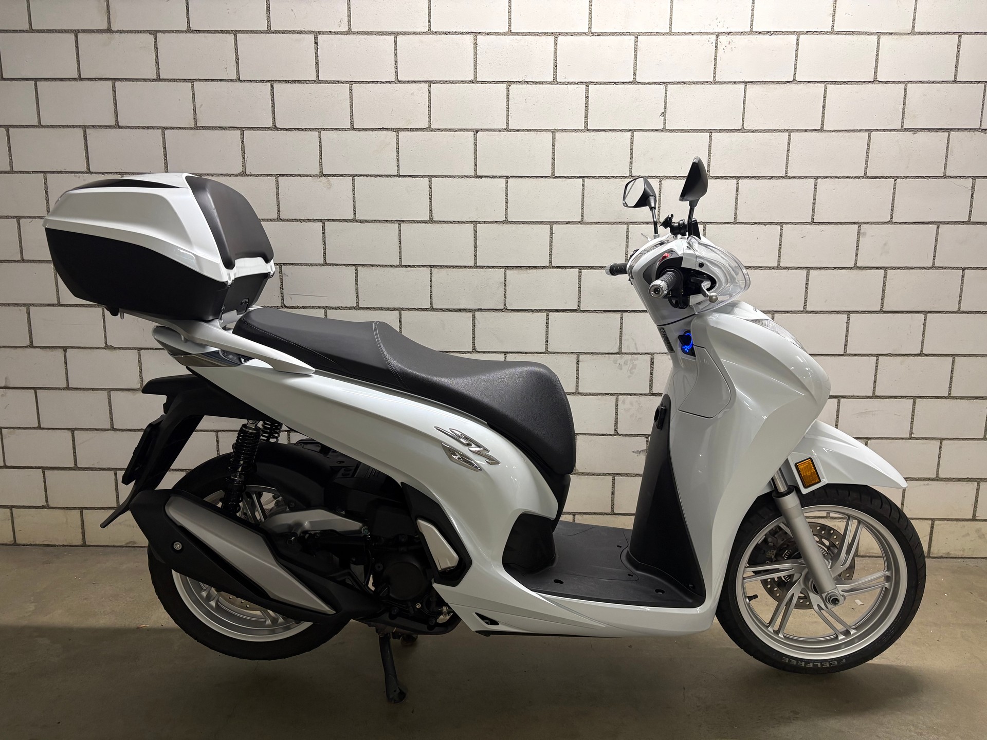 HONDA SH 350-image-1